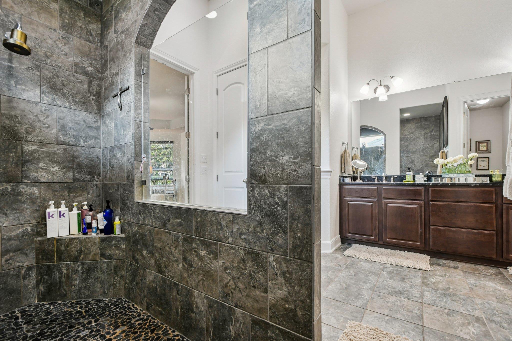 124 S Sage Holw, Dripping Springs, TX 78620