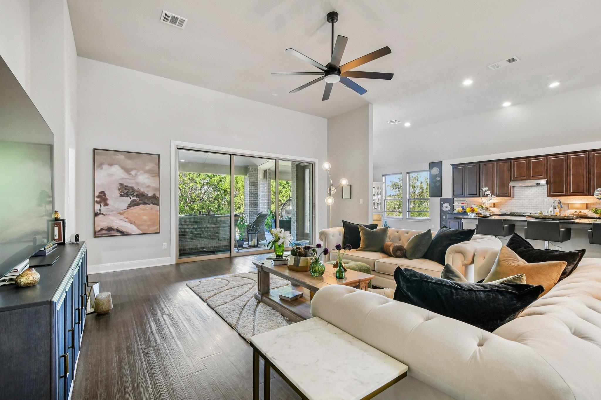 124 S Sage Holw, Dripping Springs, TX 78620