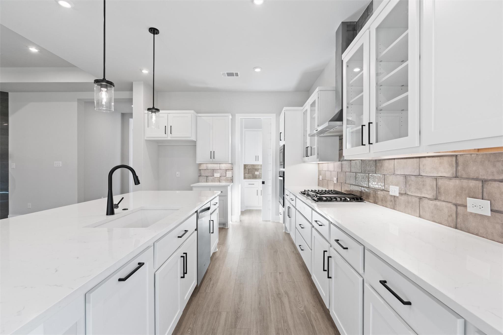 806 N Fork Trl, Georgetown, TX 78633