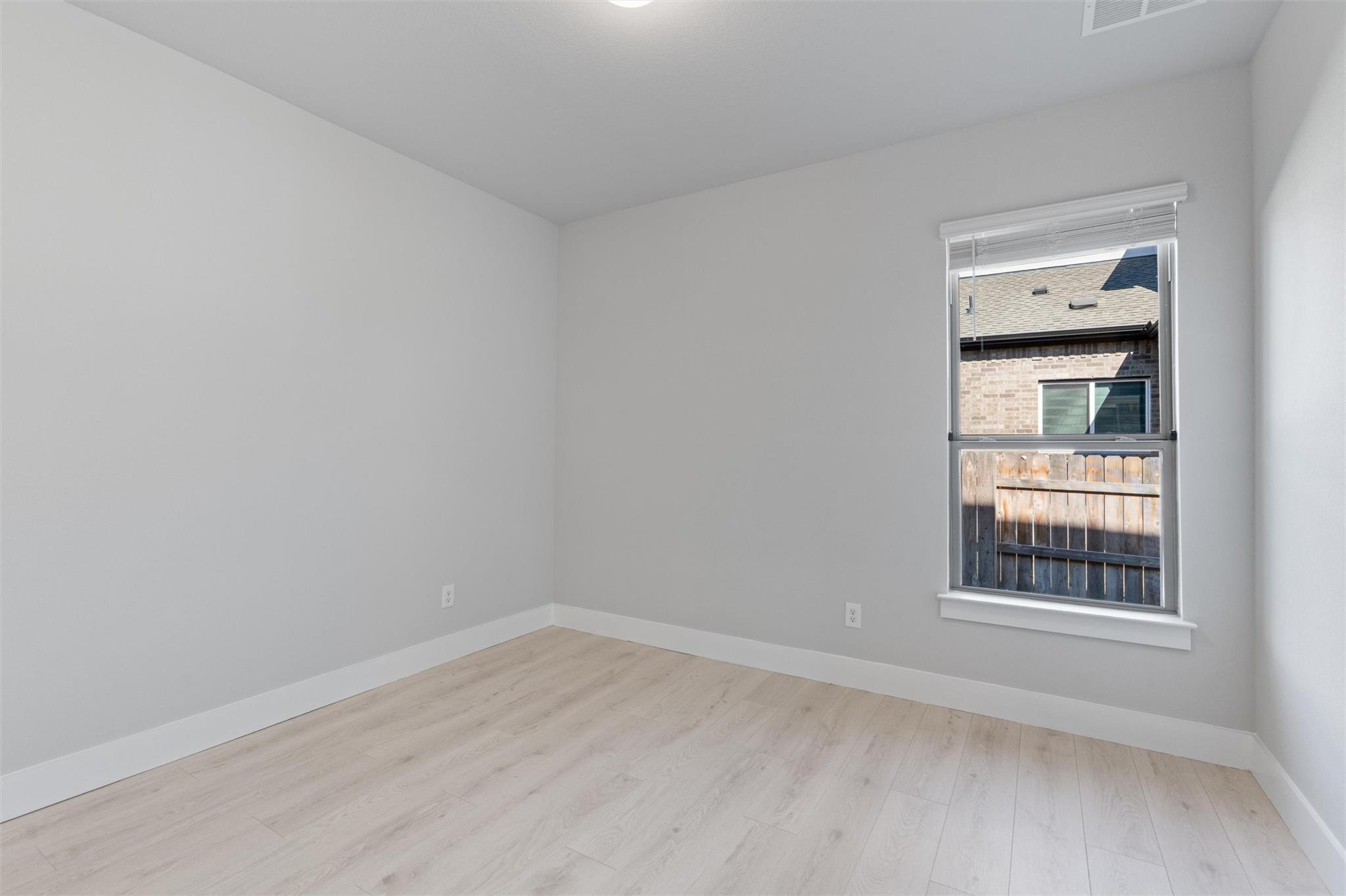 806 N Fork Trl, Georgetown, TX 78633