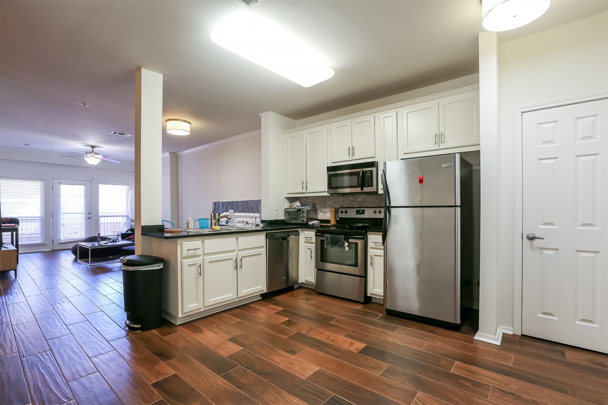 910 W 25th St # 208, Austin, TX 78705