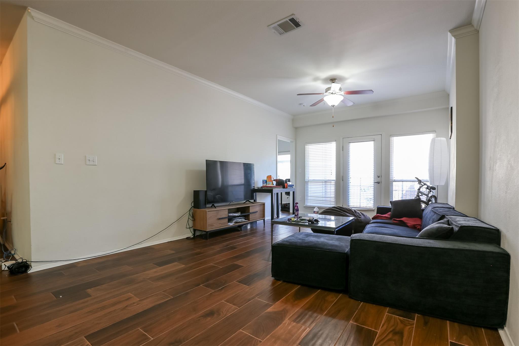 910 W 25th St # 208, Austin, TX 78705