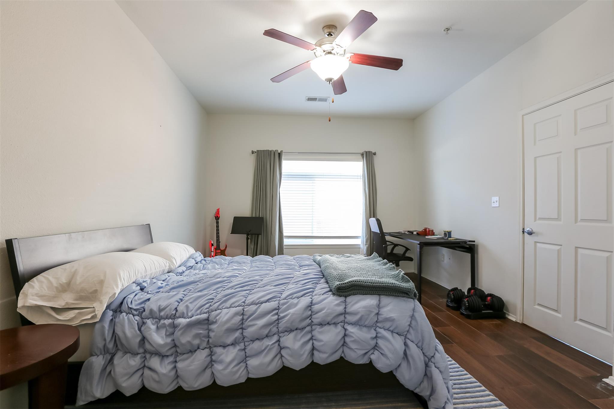 910 W 25th St # 208, Austin, TX 78705