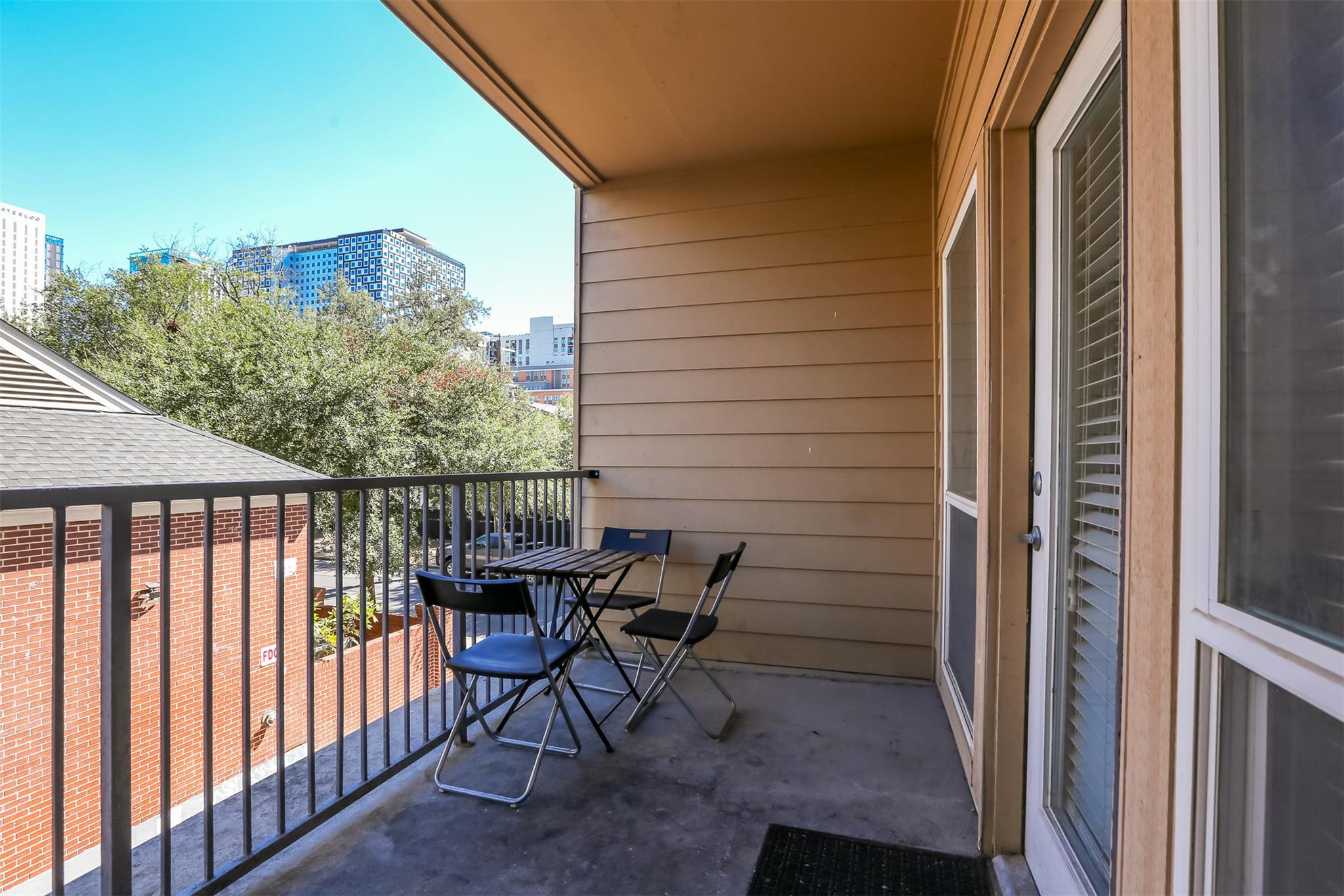 910 W 25th St # 208, Austin, TX 78705