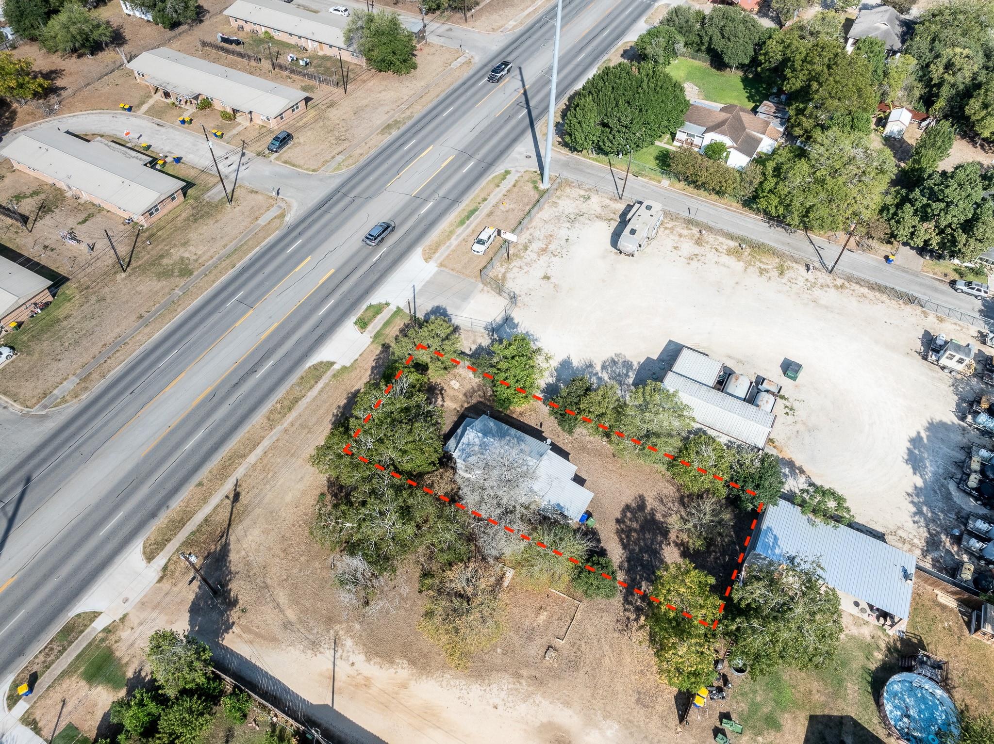 936 Water St, Gonzales, TX 78629