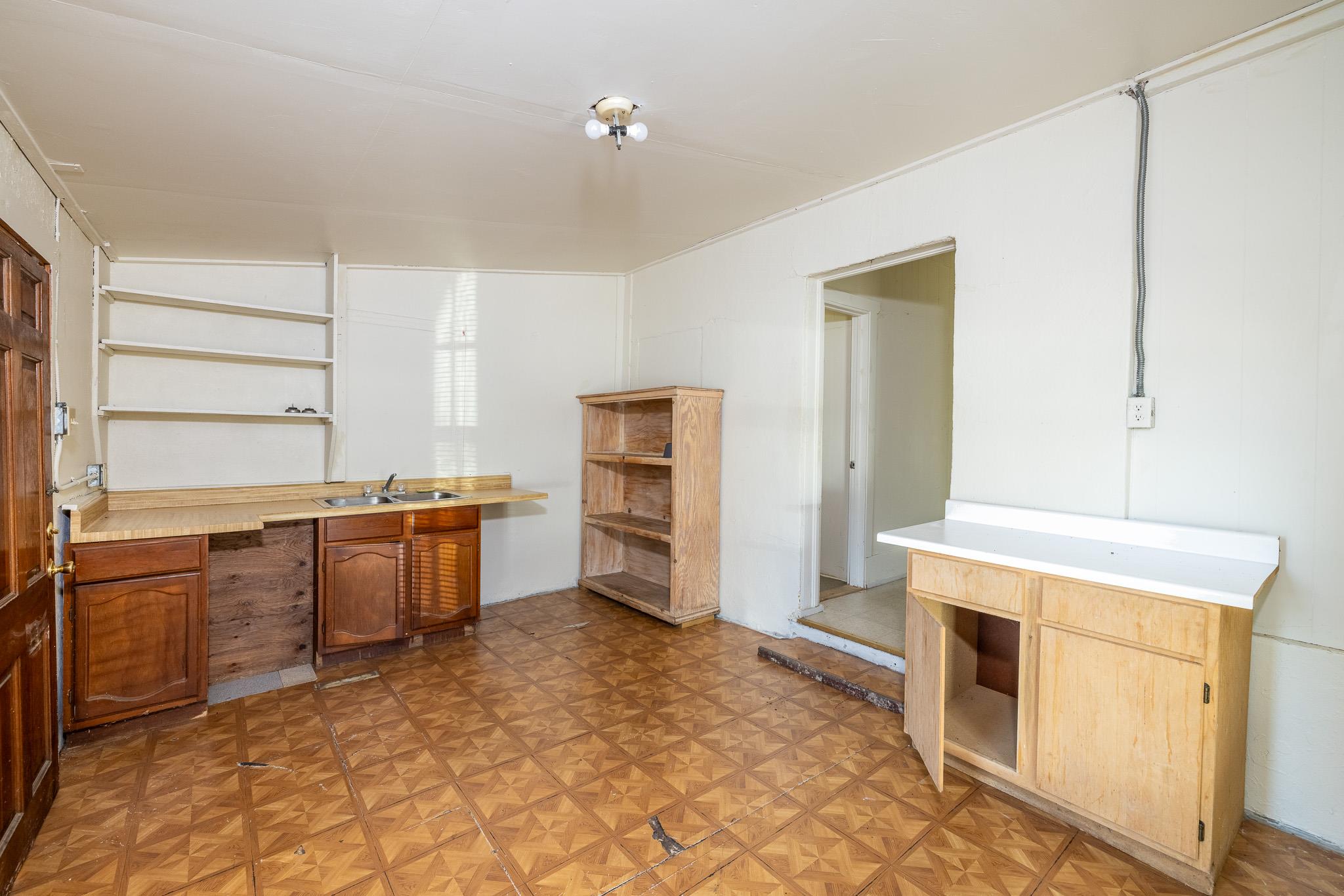 936 Water St, Gonzales, TX 78629