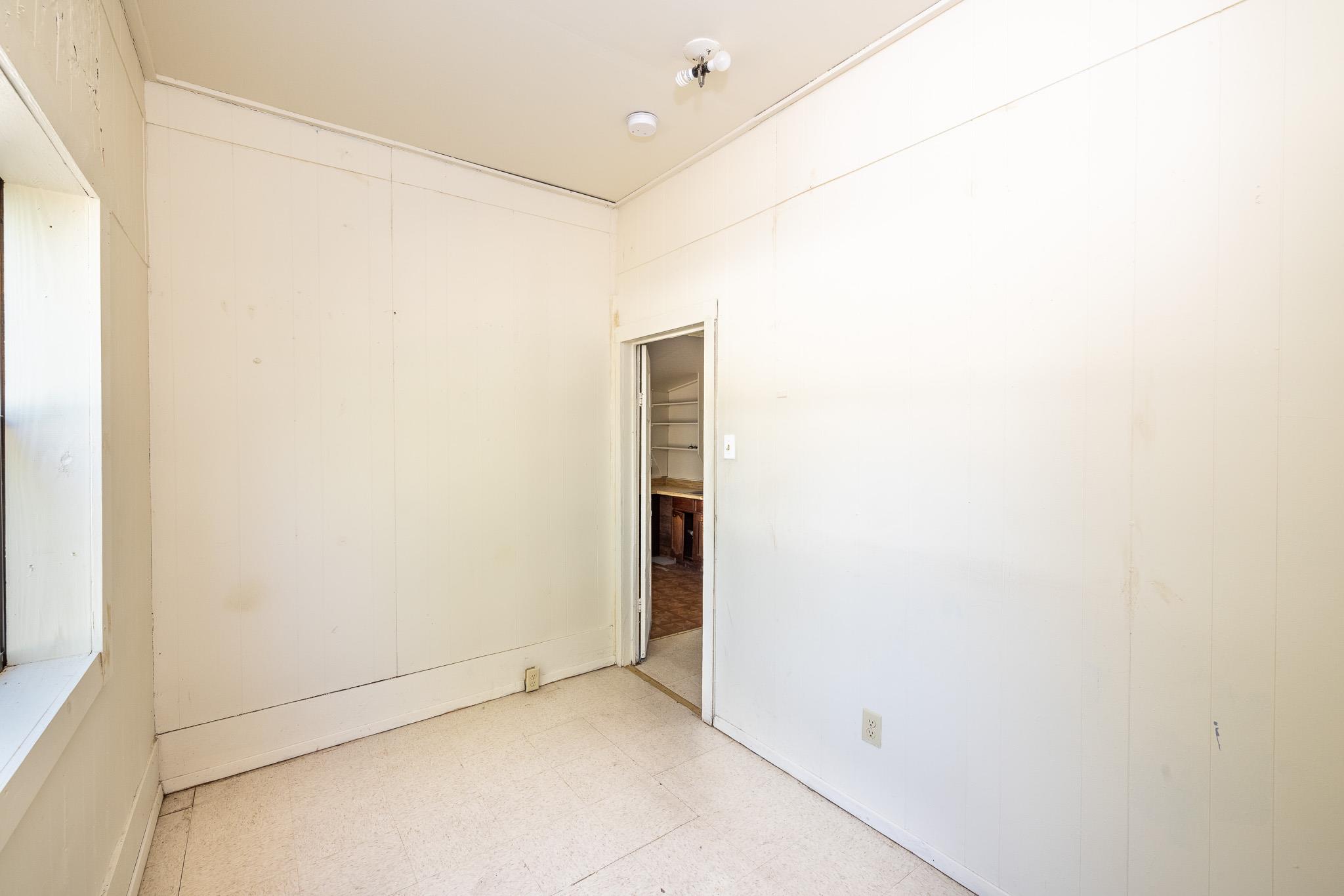 936 Water St, Gonzales, TX 78629