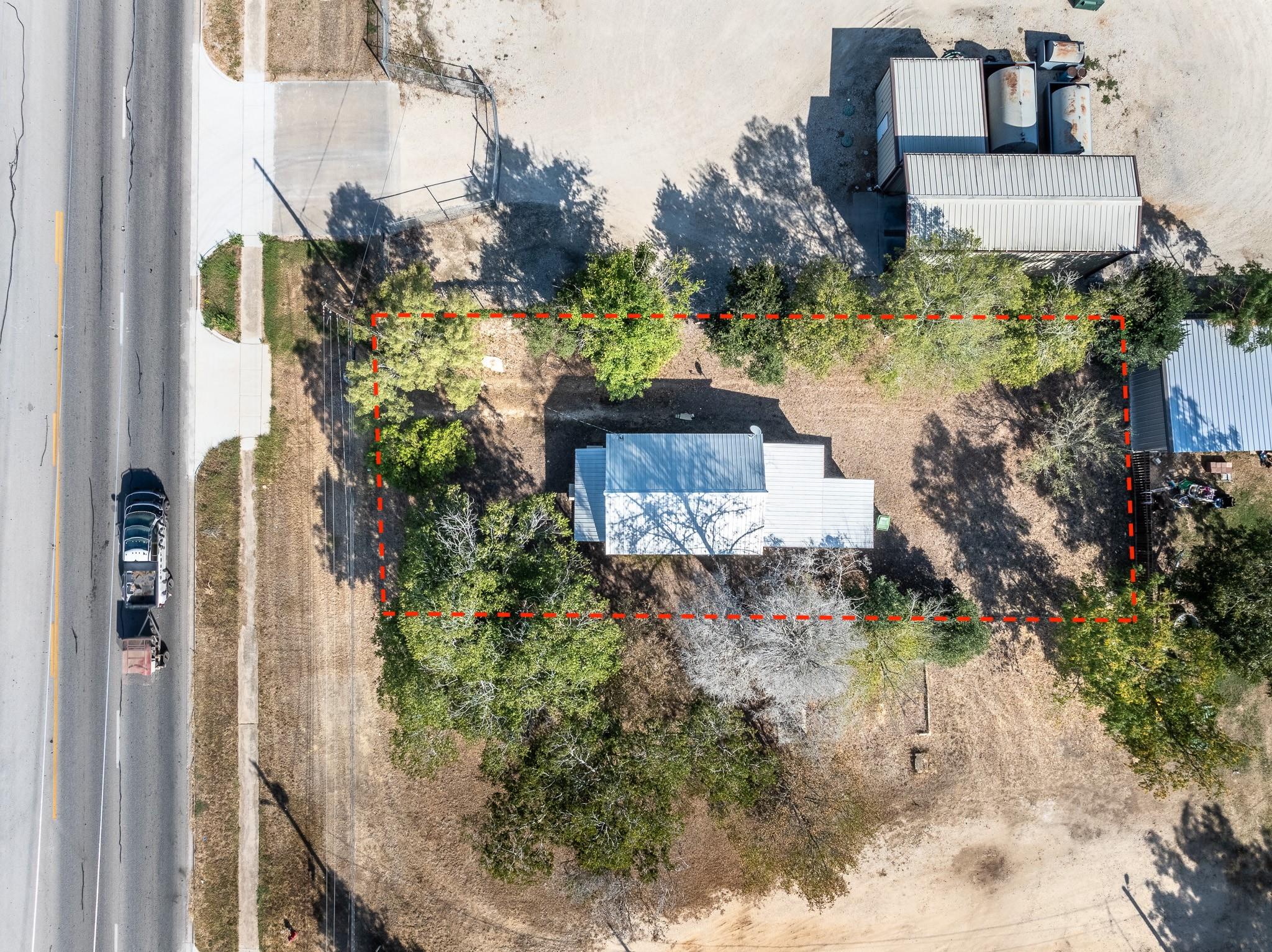 936 Water St, Gonzales, TX 78629