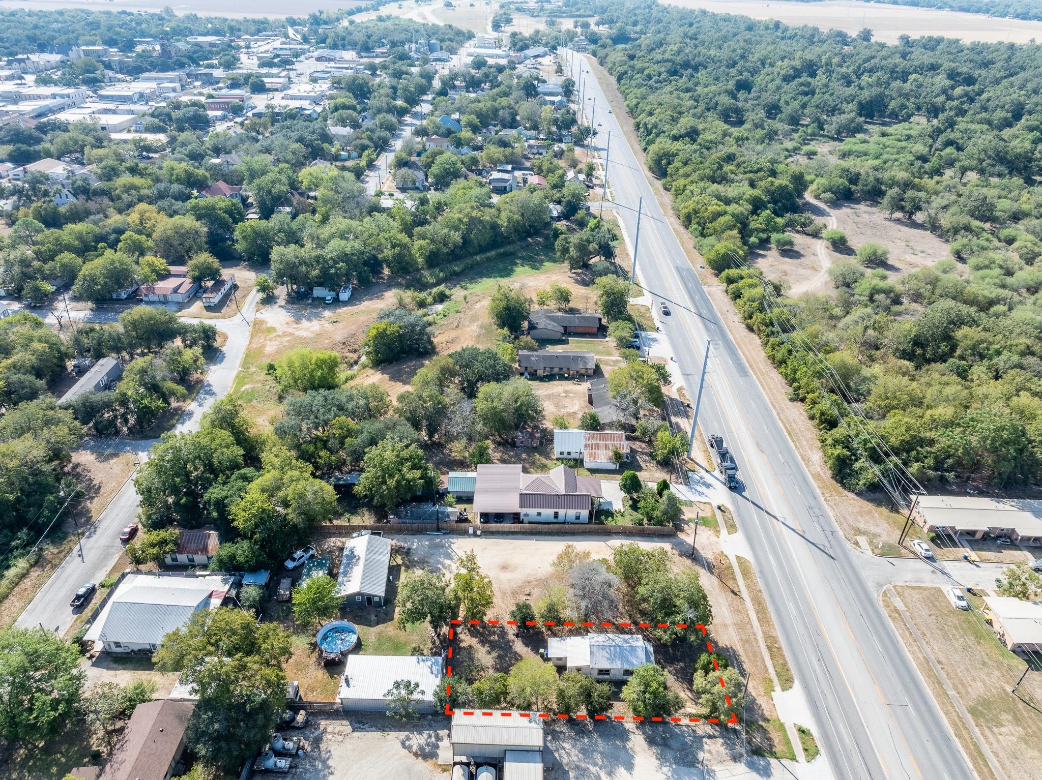 936 Water St, Gonzales, TX 78629