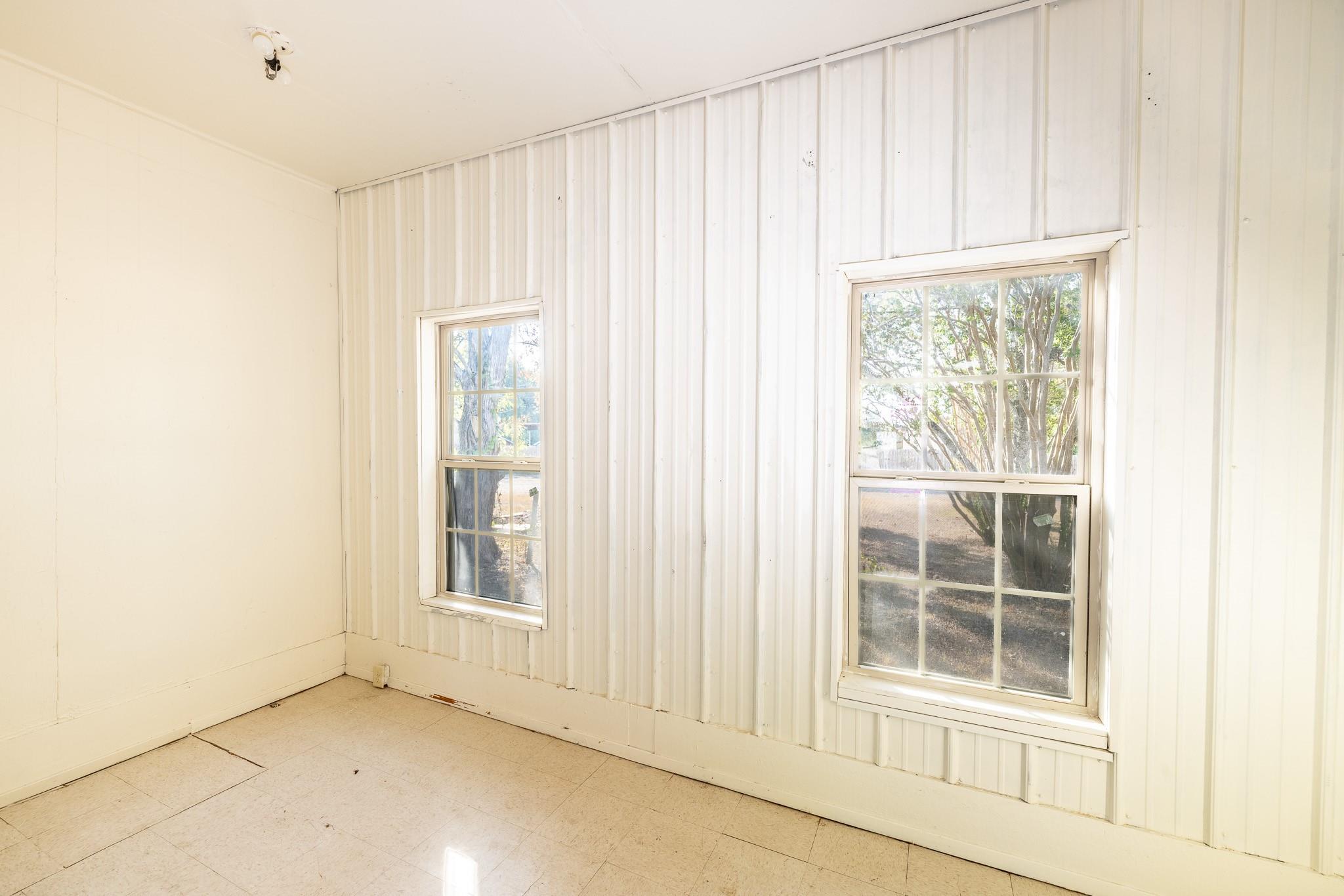 936 Water St, Gonzales, TX 78629