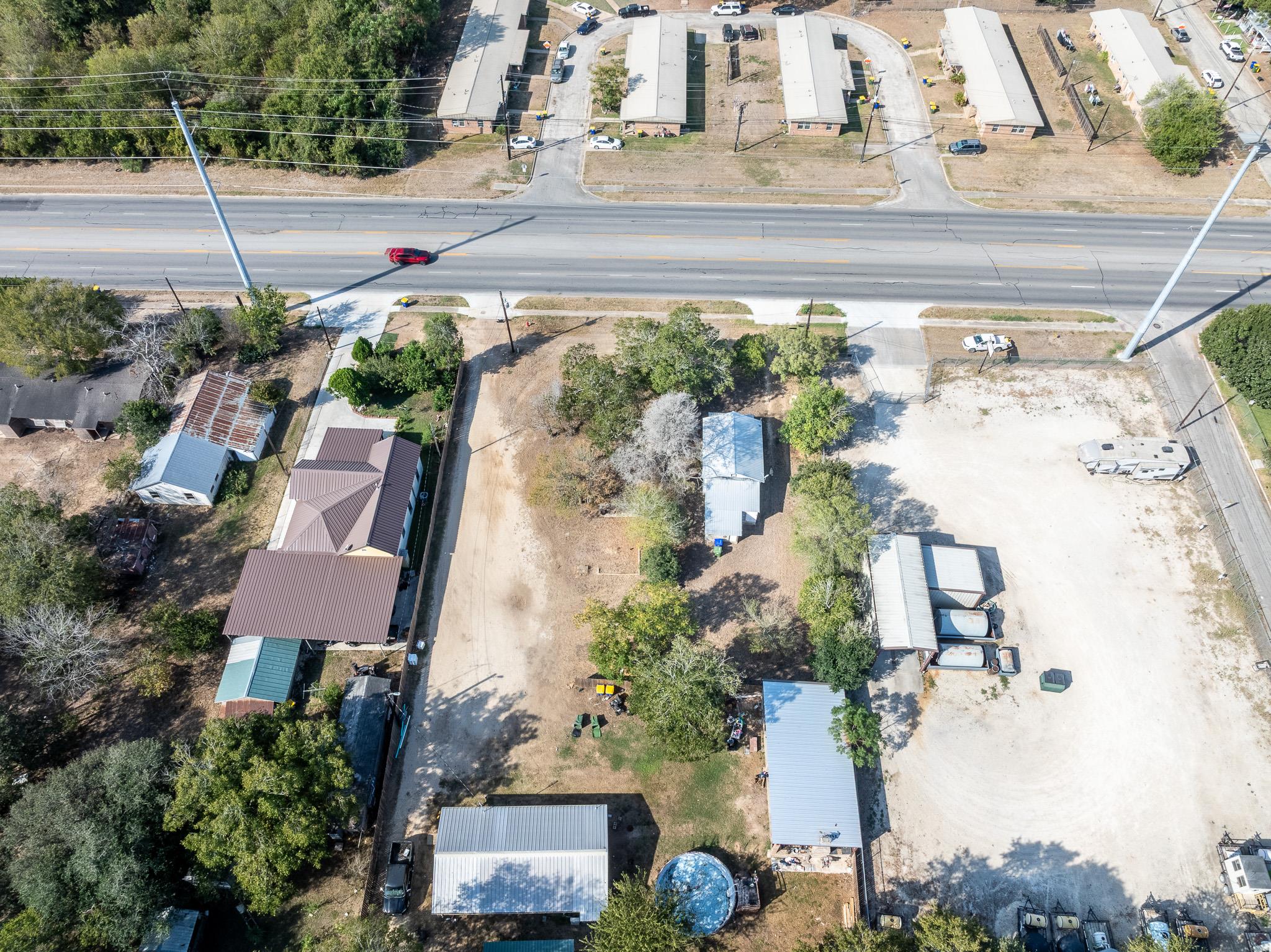 936 Water St, Gonzales, TX 78629