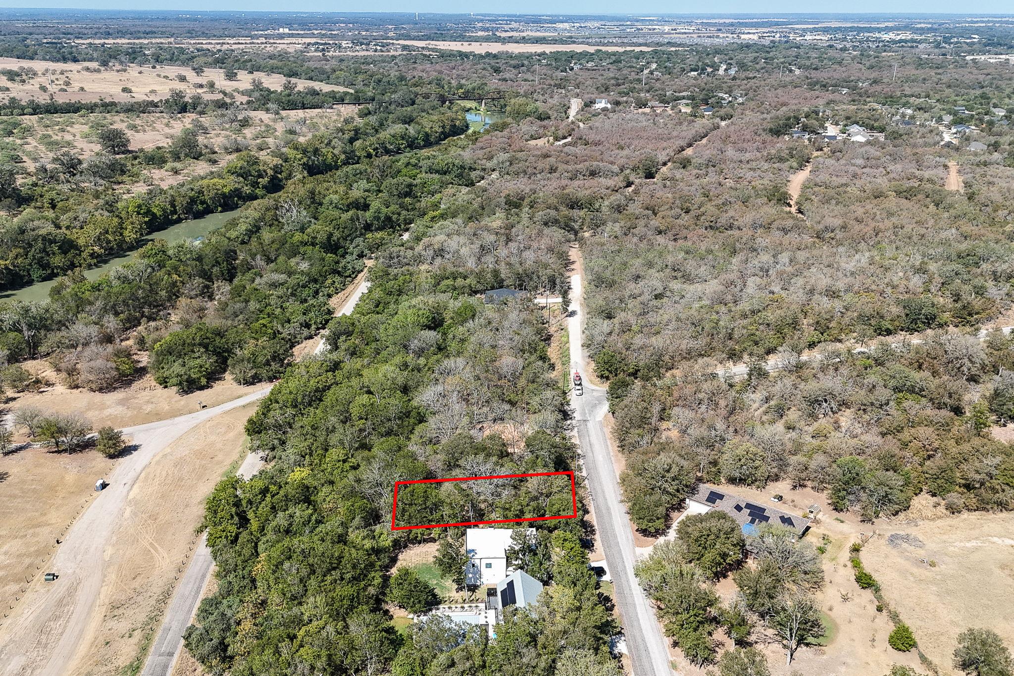 207 Kahana Ln, Bastrop, TX 78602