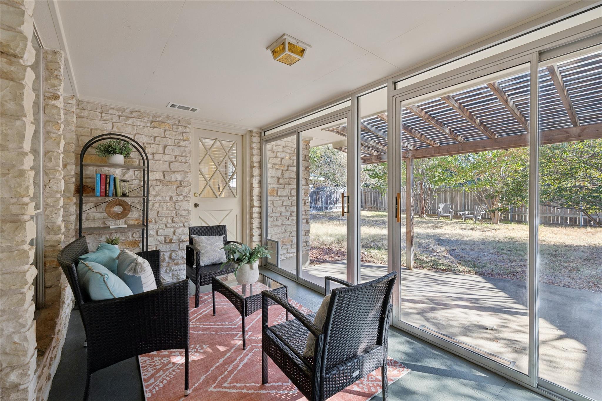 7005 Bent Oak Cir, Austin, TX 78749