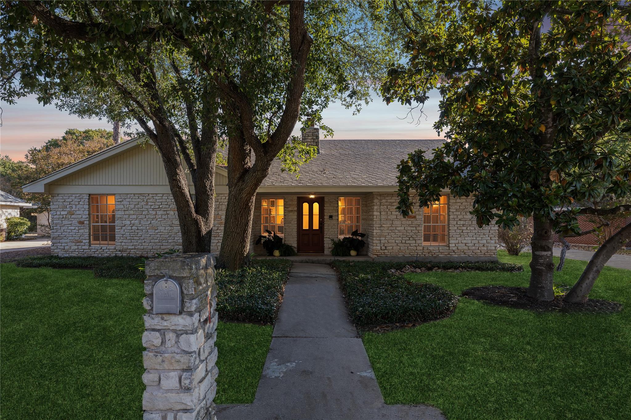 7005 Bent Oak Cir, Austin, TX 78749