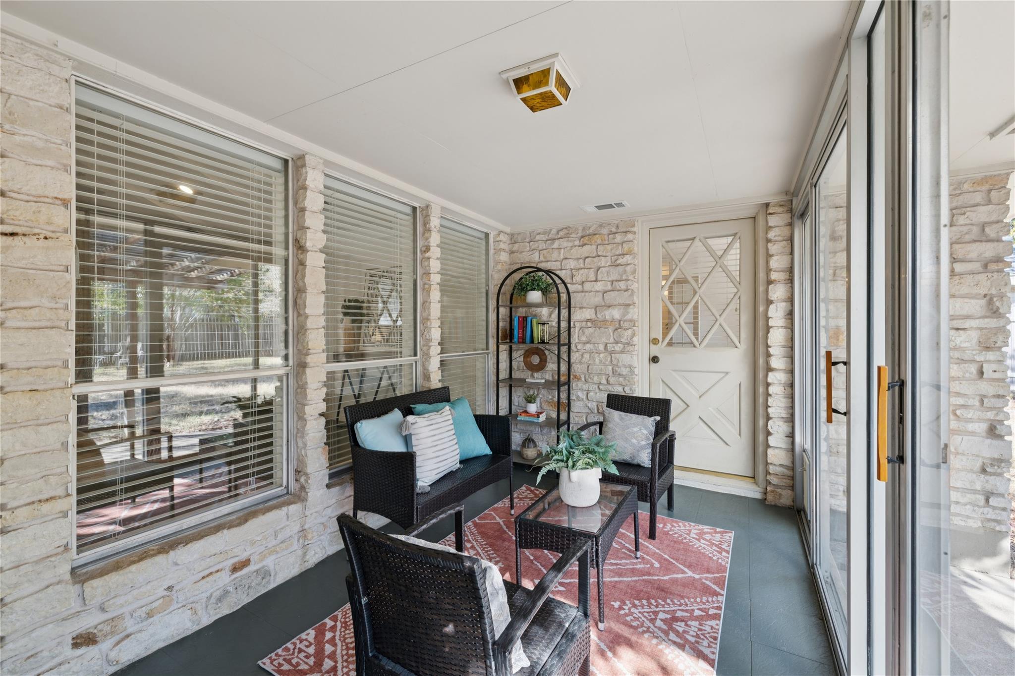 7005 Bent Oak Cir, Austin, TX 78749