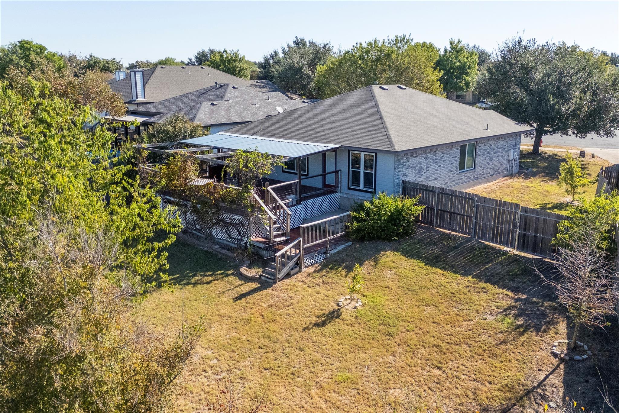 212 Valley Run Trl, Elgin, TX 78621