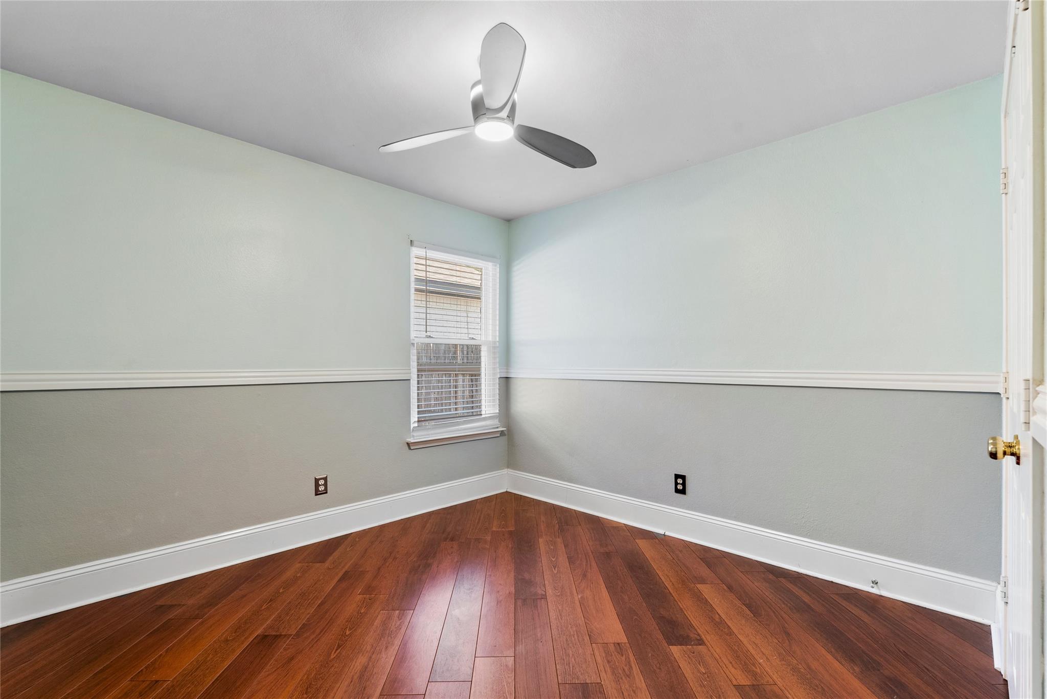 212 Valley Run Trl, Elgin, TX 78621