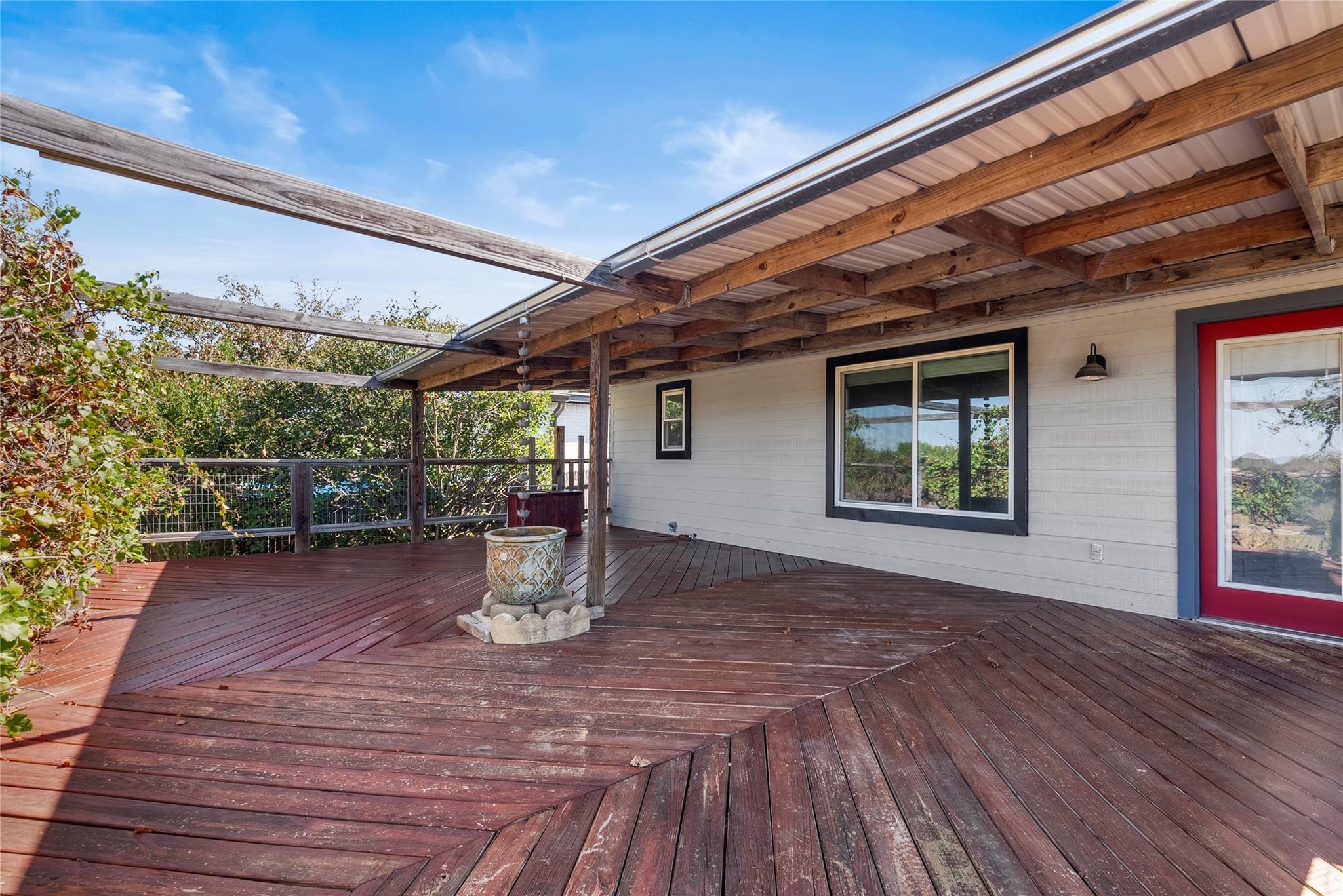 212 Valley Run Trl, Elgin, TX 78621