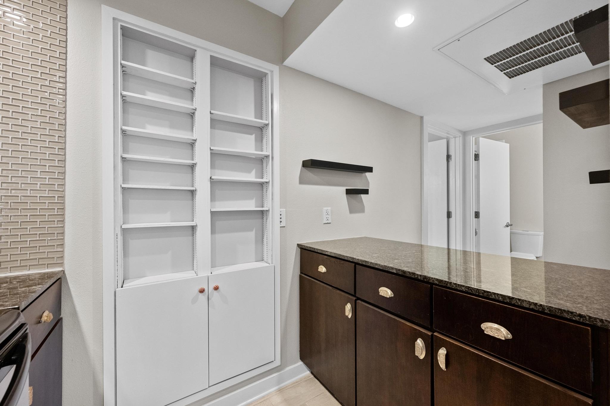 2200 Dickson Dr # 113, Austin, TX 78704