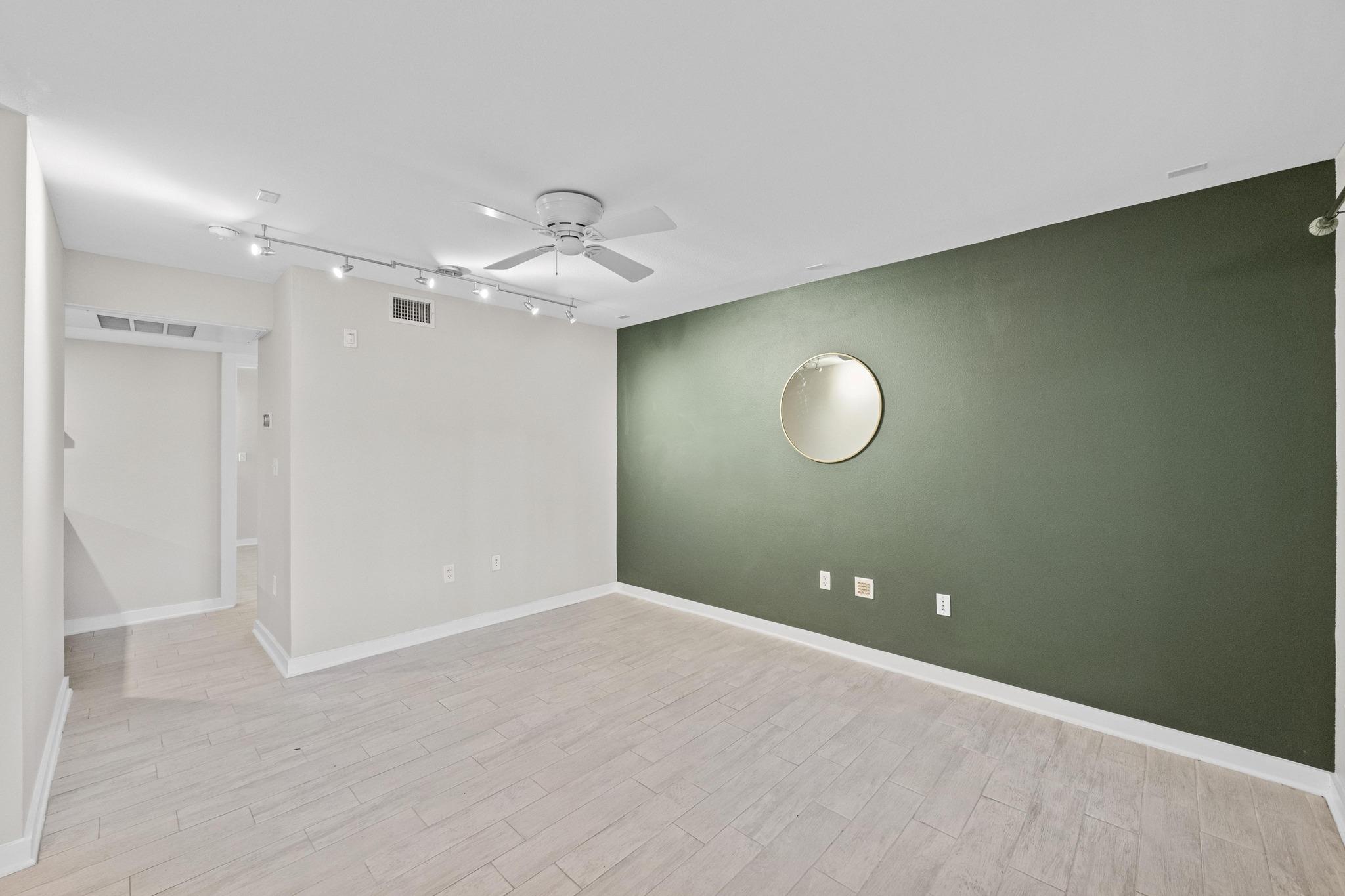 2200 Dickson Dr # 113, Austin, TX 78704