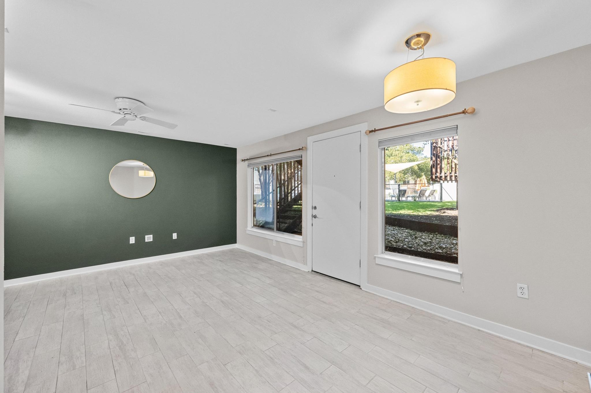 2200 Dickson Dr # 113, Austin, TX 78704