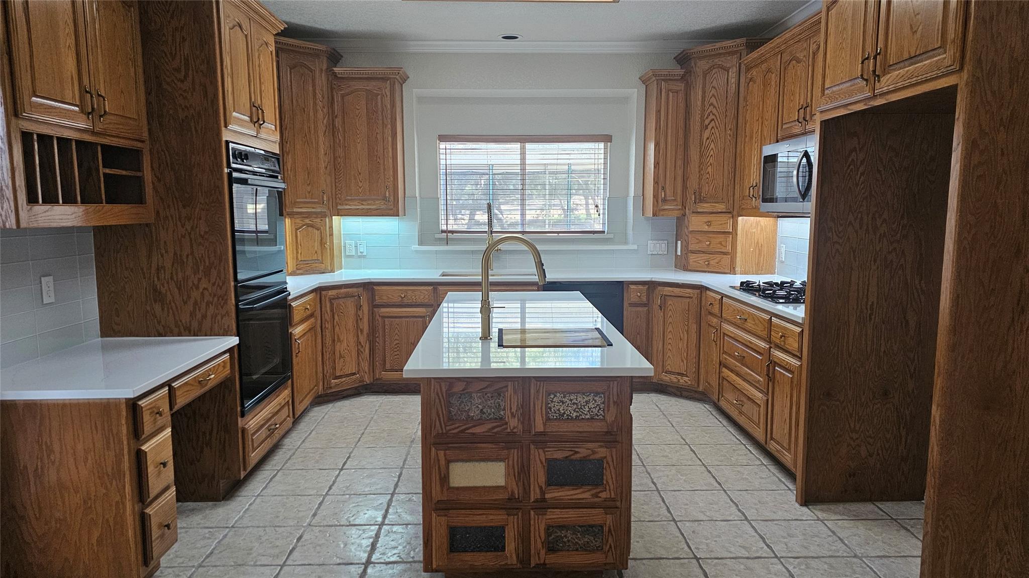 1301 County Road 262, Georgetown, TX 78633