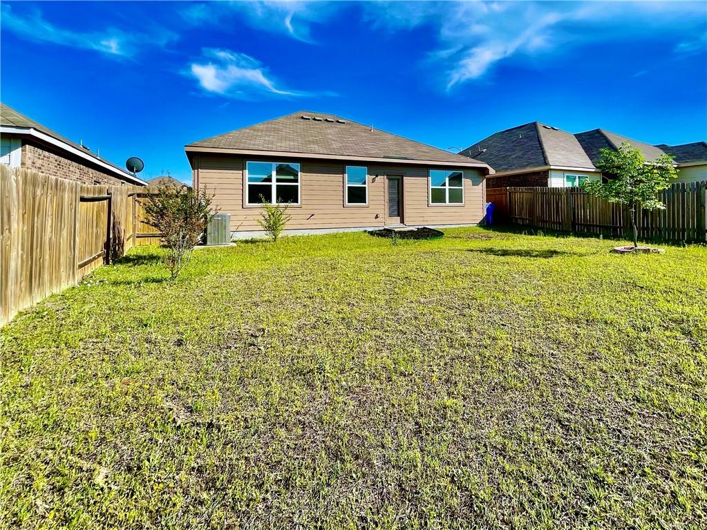 19616 Smith Gin St, Manor, TX 78653