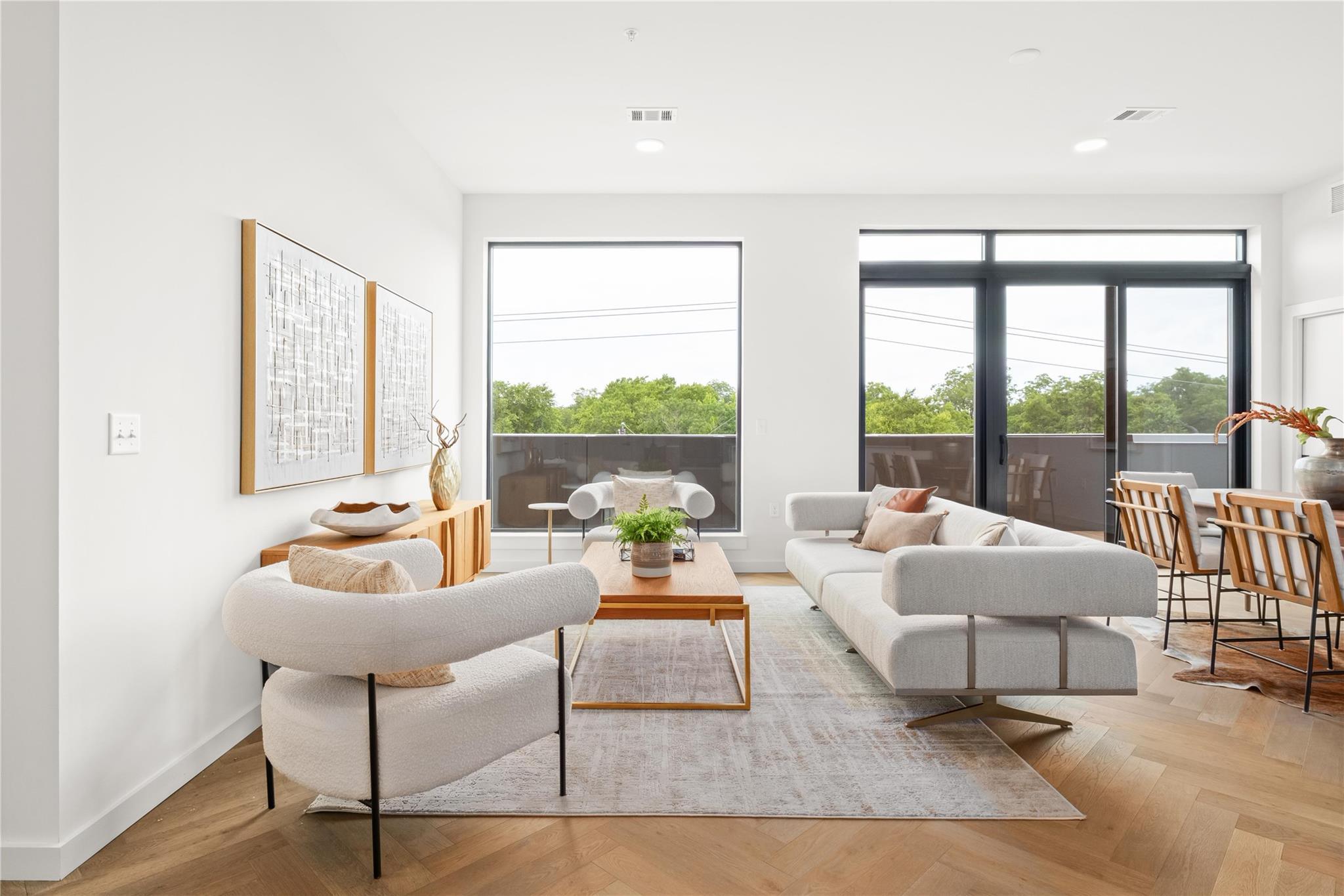 2209 S 1st St # 403, Austin, TX 78704