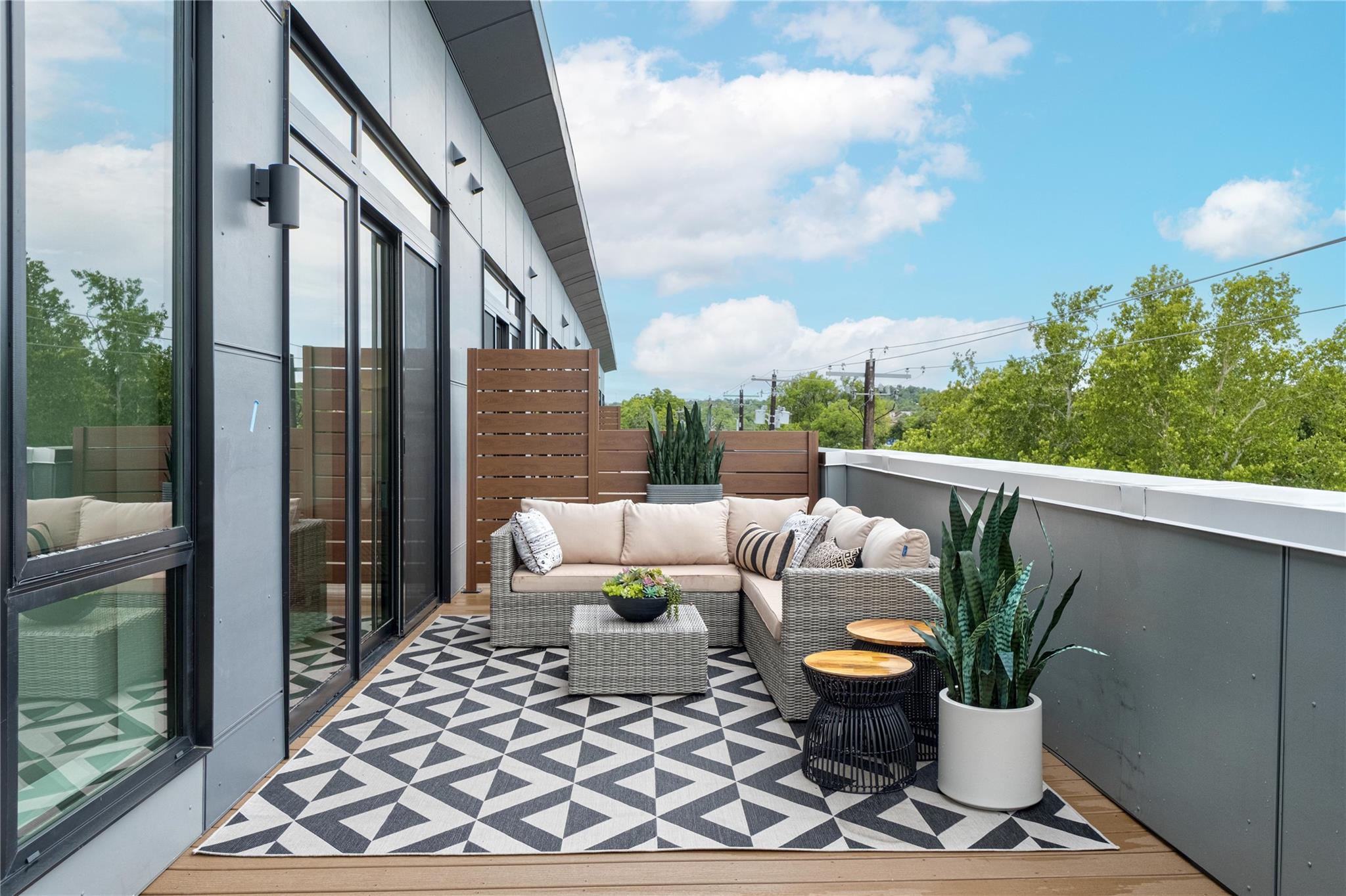 2209 S 1st St # 403, Austin, TX 78704