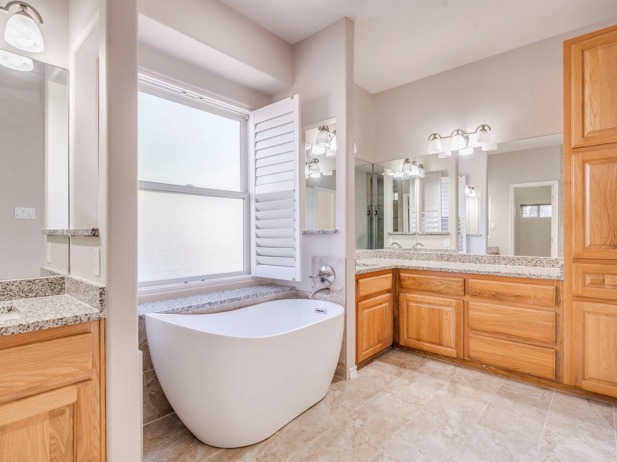 201 Dewberry Cv, Buda, TX 78610