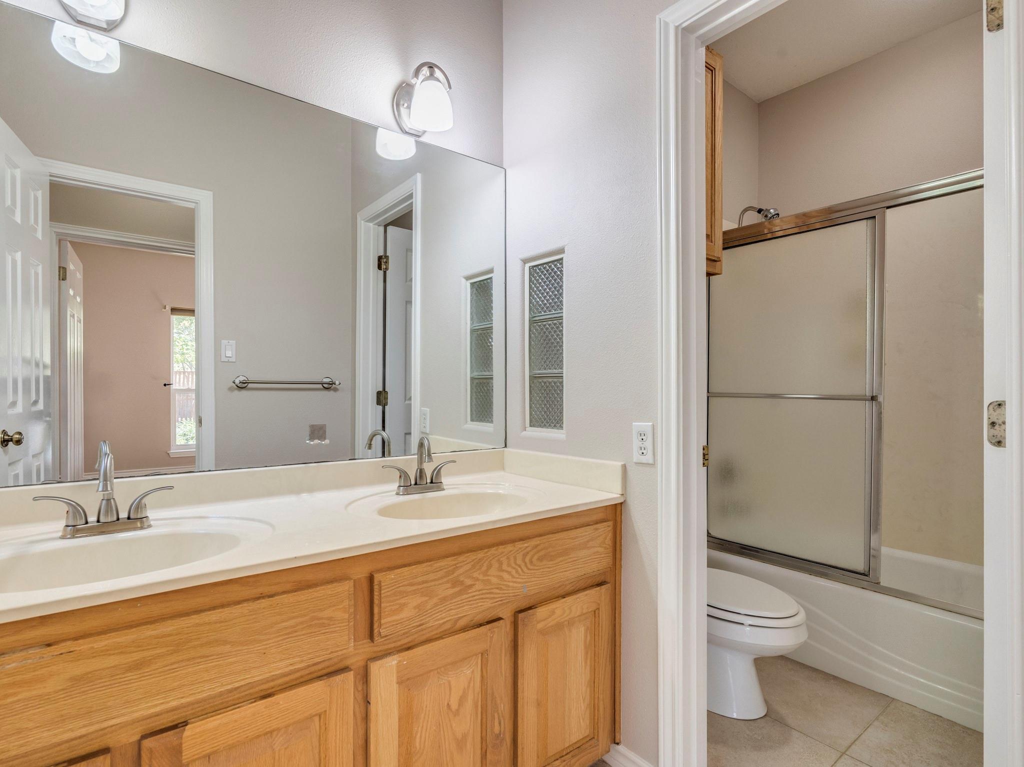 201 Dewberry Cv, Buda, TX 78610