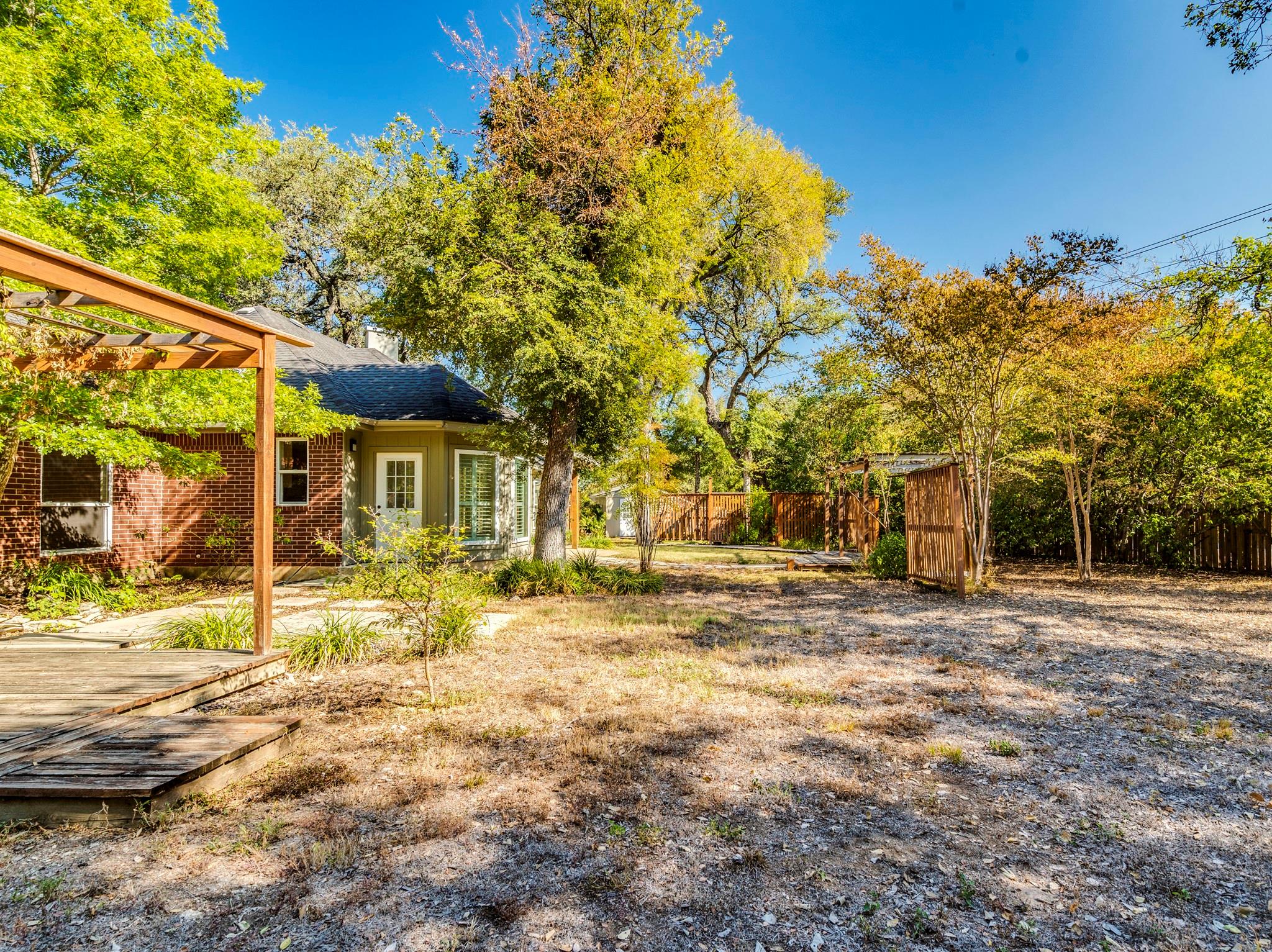 201 Dewberry Cv, Buda, TX 78610