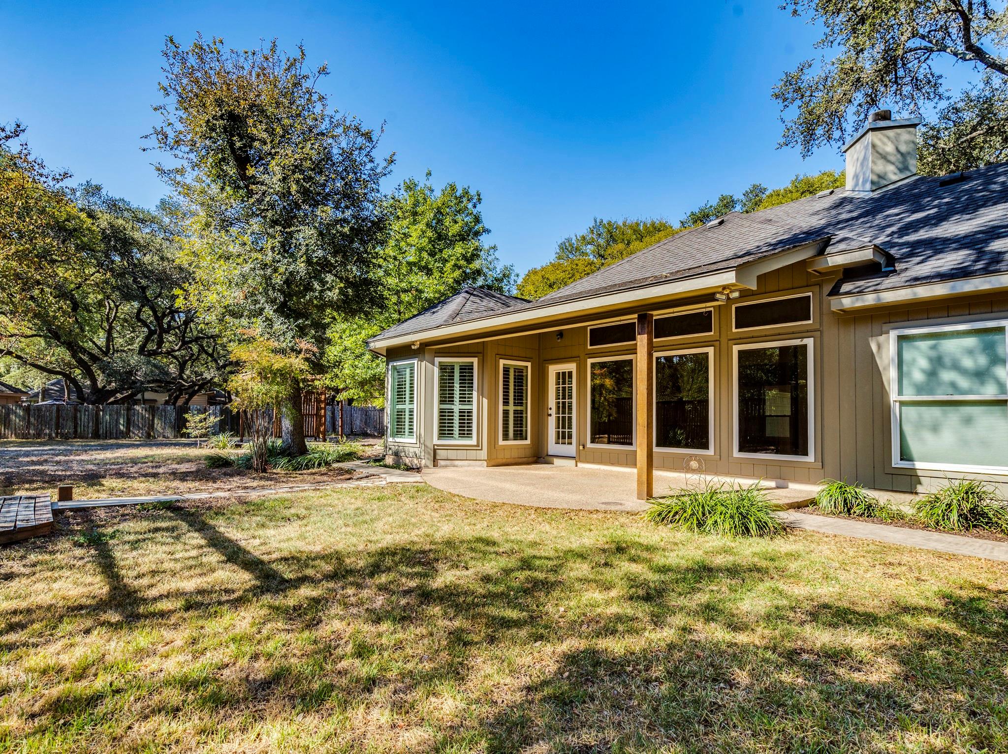 201 Dewberry Cv, Buda, TX 78610