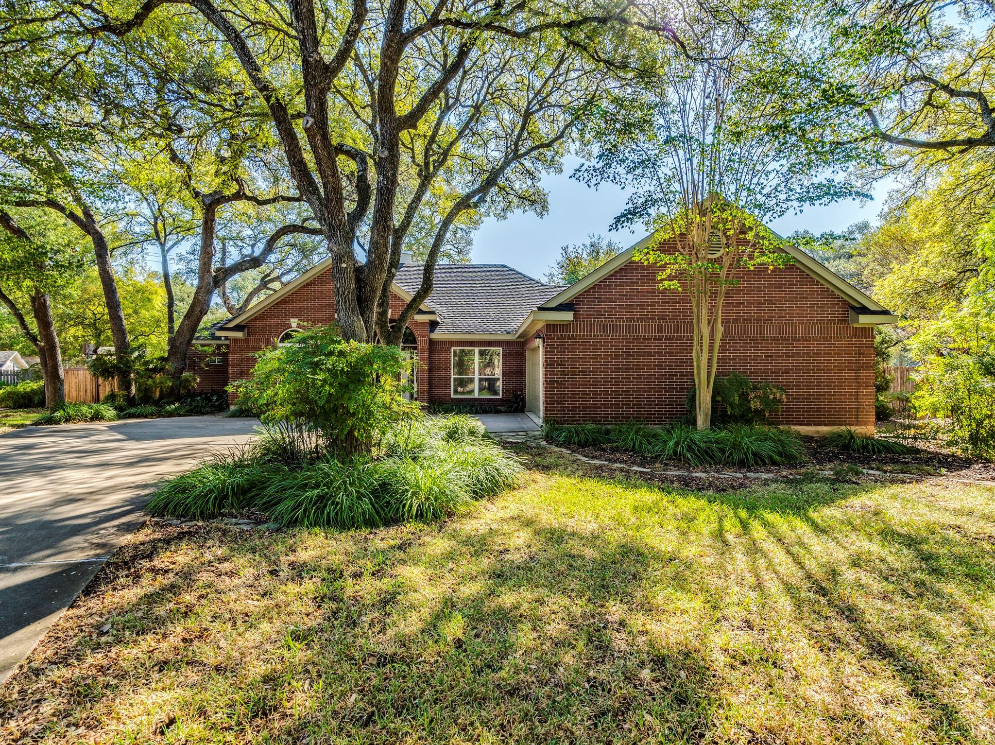 201 Dewberry Cv, Buda, TX 78610