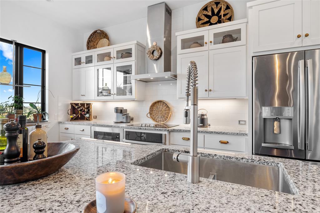 211 Honey Creek #6 Ct, Austin, TX 78738