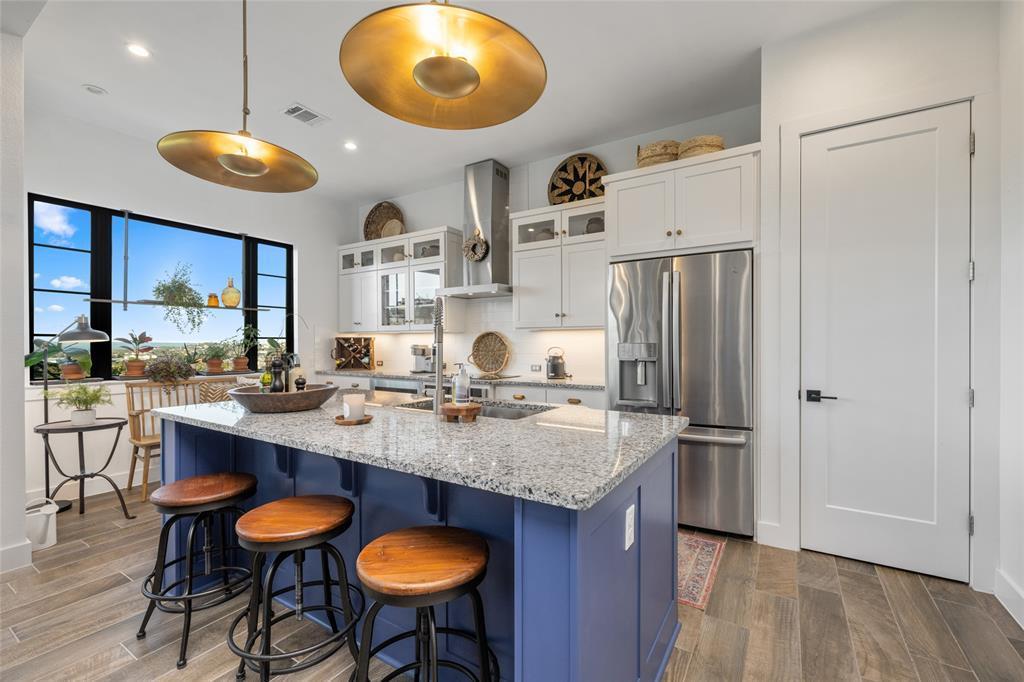 211 Honey Creek #6 Ct, Austin, TX 78738