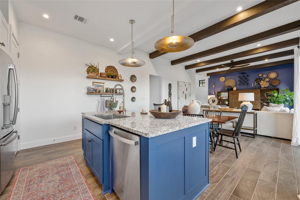 211 Honey Creek #6 Ct, Austin, TX 78738