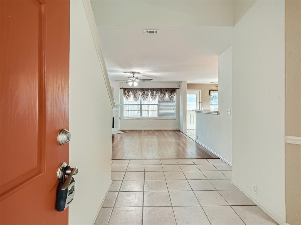 215 Spruce Dr, Kyle, TX 78640