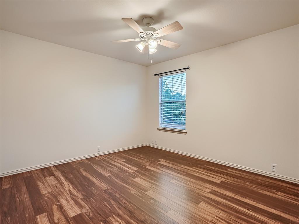 215 Spruce Dr, Kyle, TX 78640