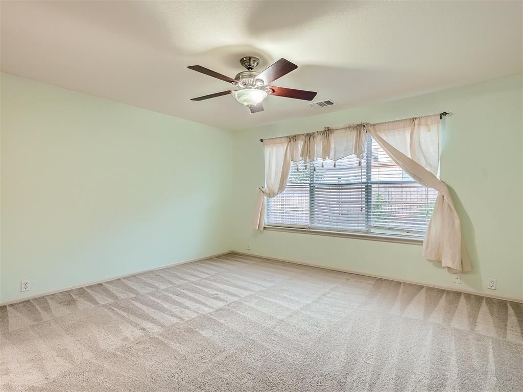 215 Spruce Dr, Kyle, TX 78640