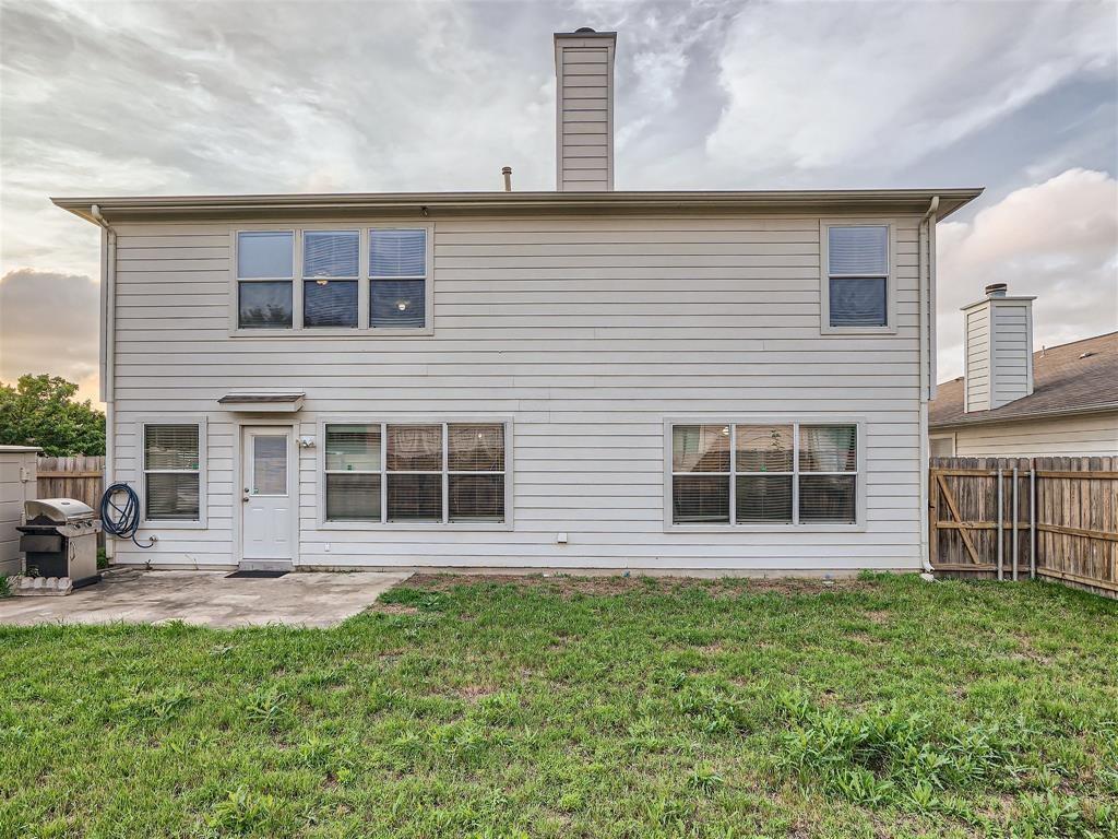 215 Spruce Dr, Kyle, TX 78640