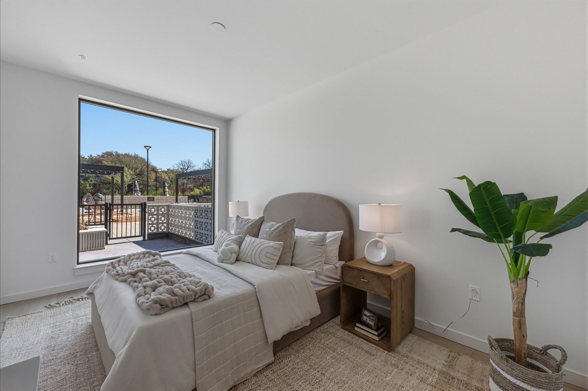 2209 S 1st St # 122, Austin, TX 78704