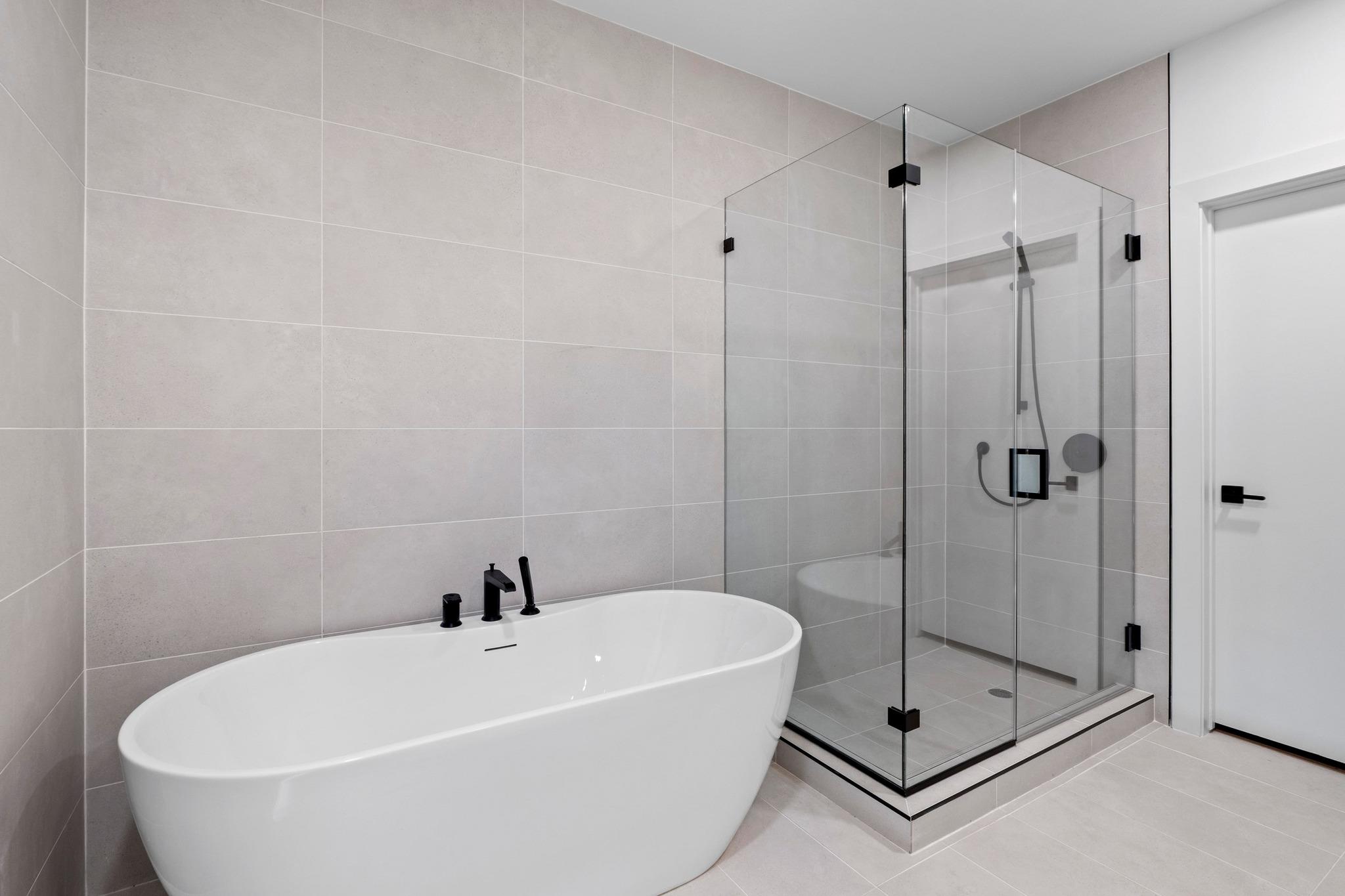 2209 S 1st St # 122, Austin, TX 78704