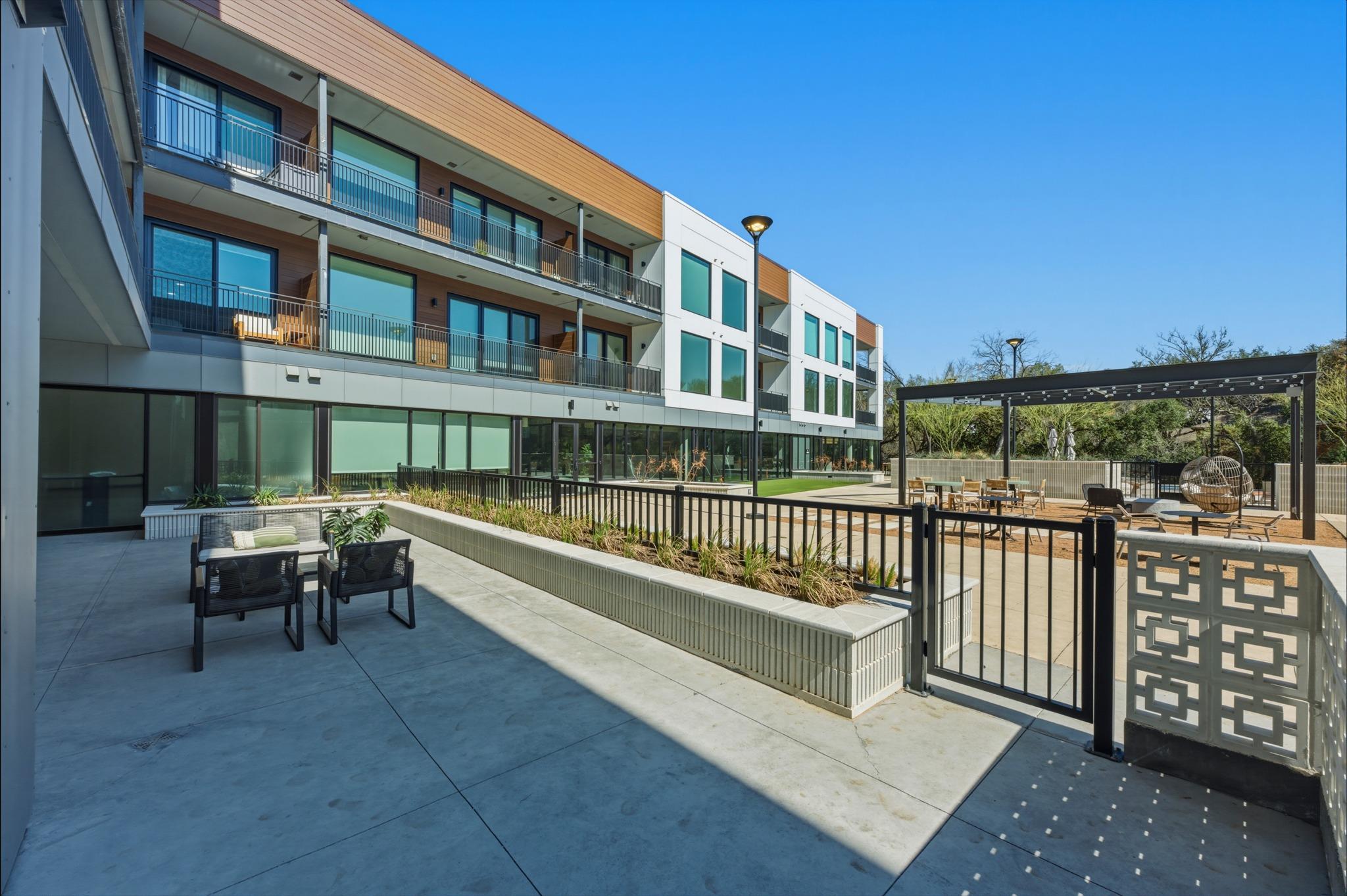 2209 S 1st St # 122, Austin, TX 78704