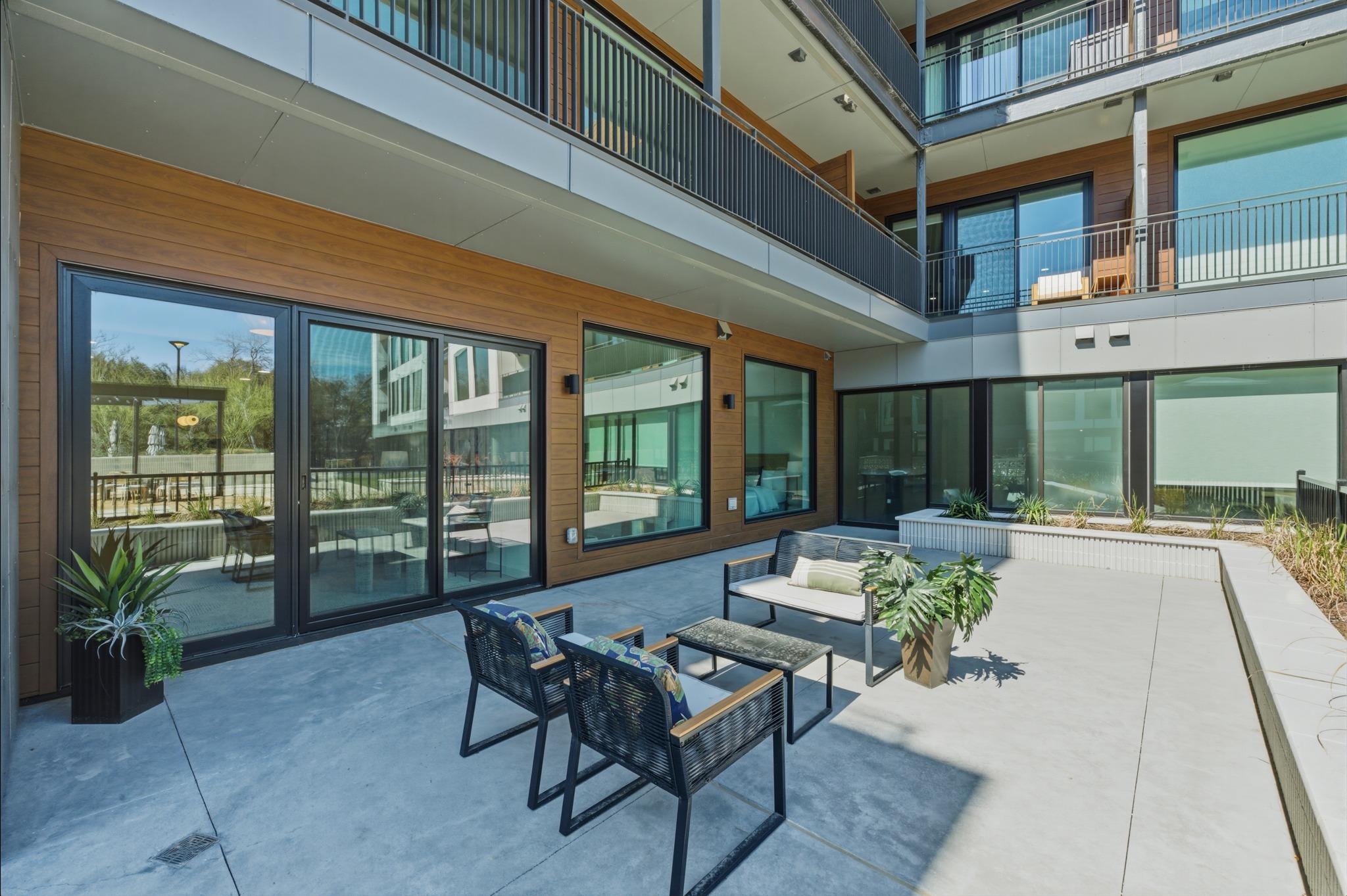 2209 S 1st St # 122, Austin, TX 78704