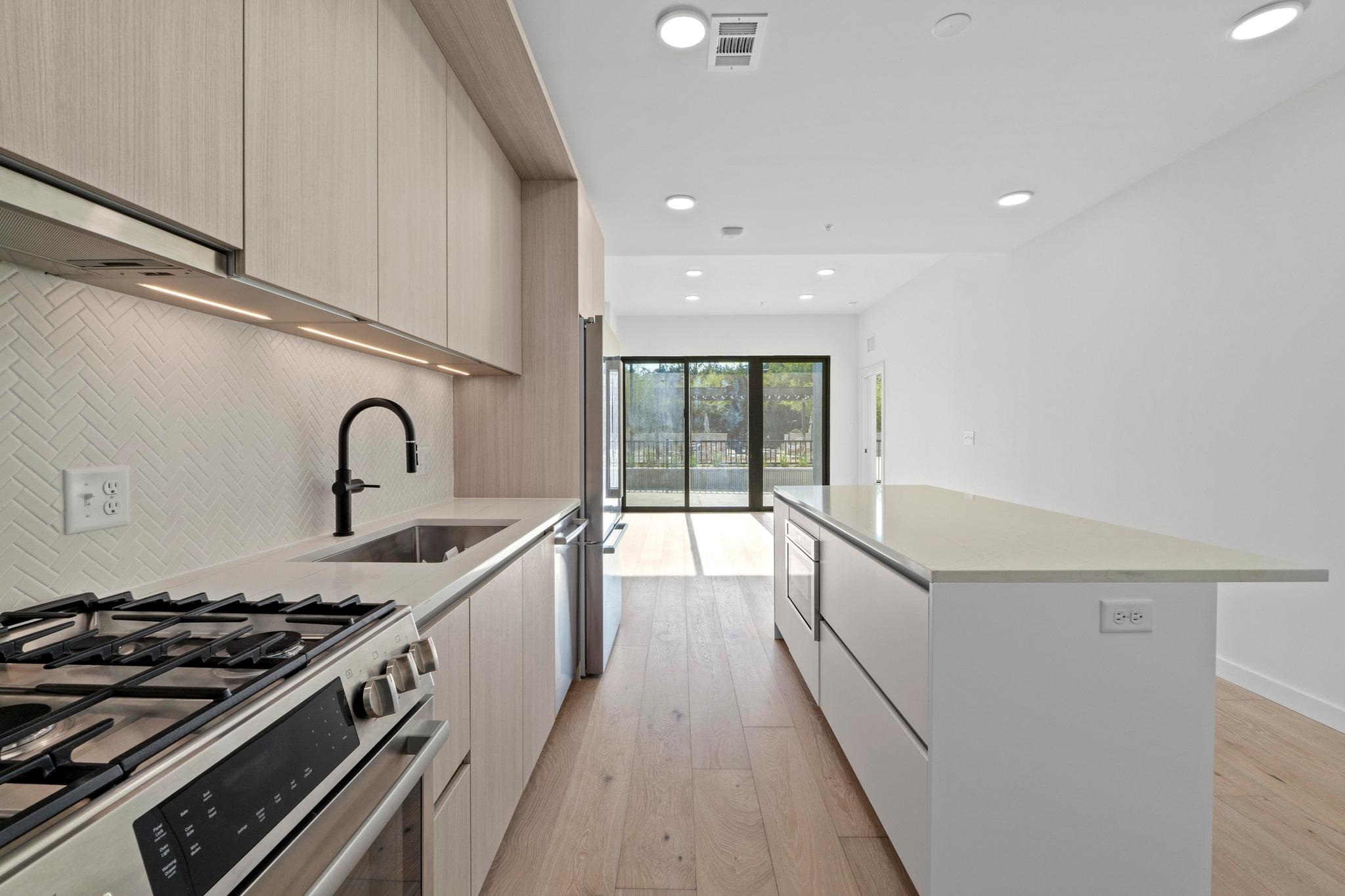 2209 S 1st St # 122, Austin, TX 78704