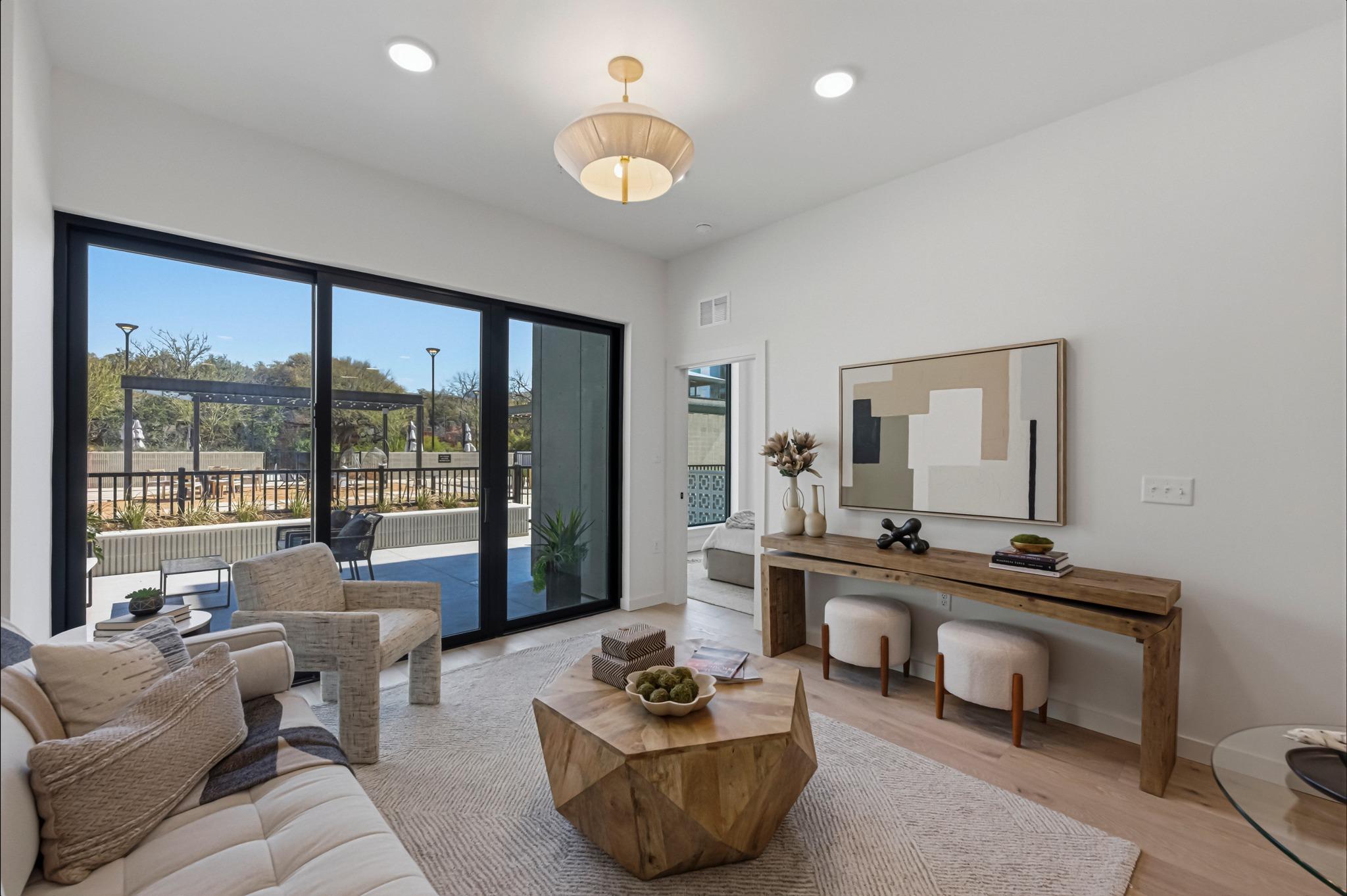 2209 S 1st St # 122, Austin, TX 78704