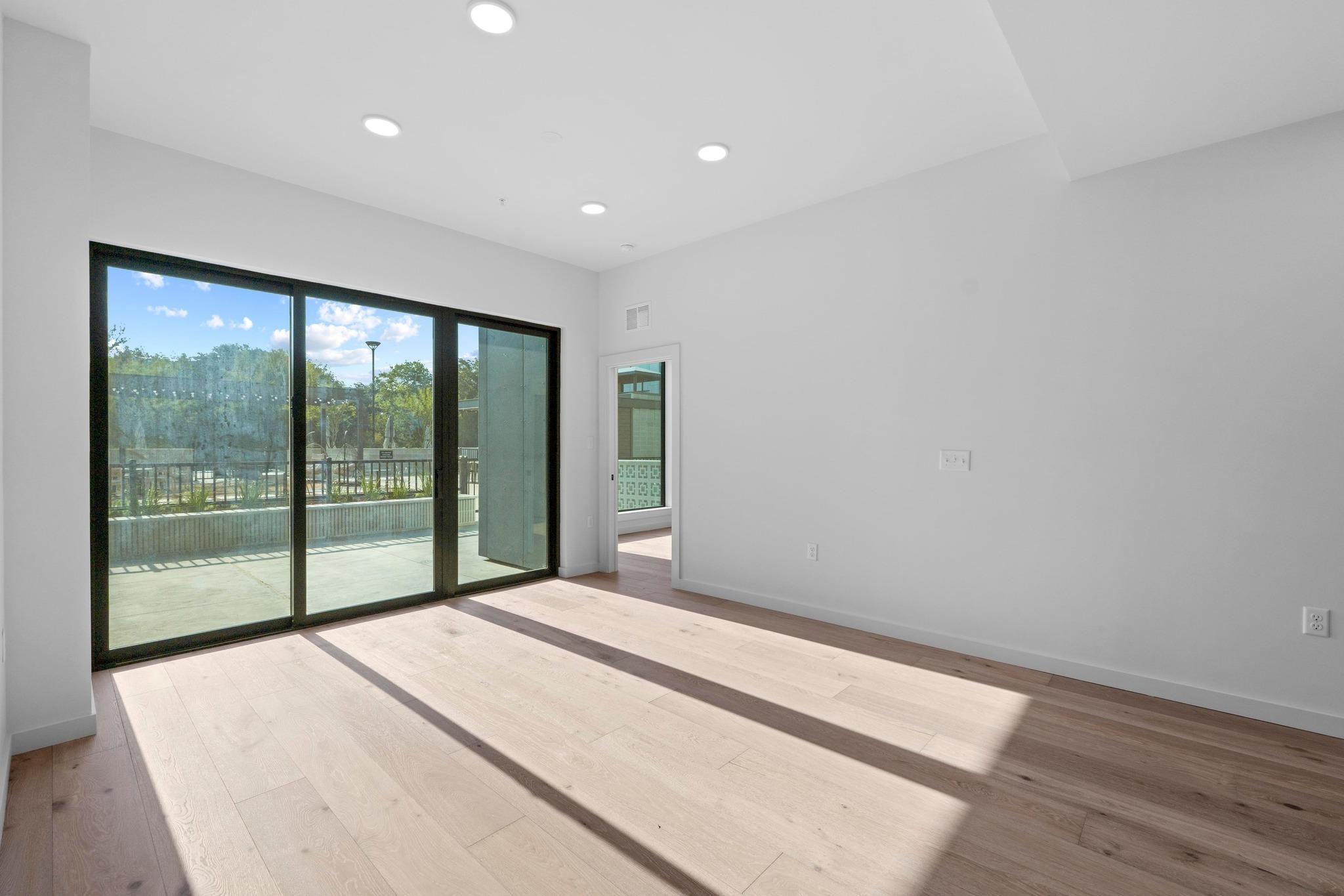 2209 S 1st St # 122, Austin, TX 78704