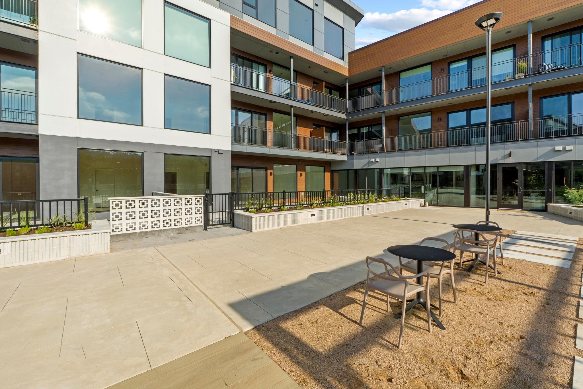 2209 S 1st St # 122, Austin, TX 78704