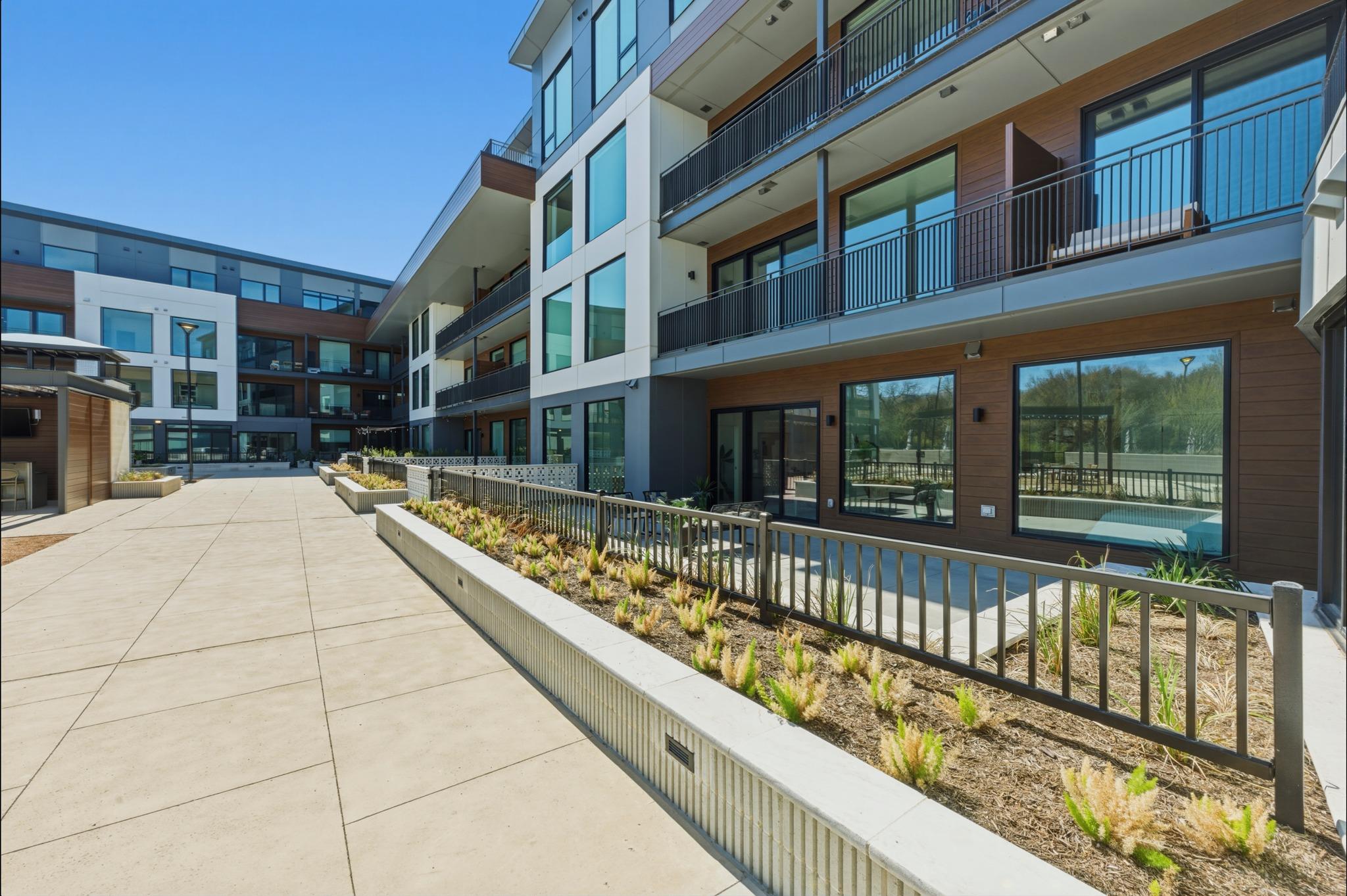 2209 S 1st St # 122, Austin, TX 78704